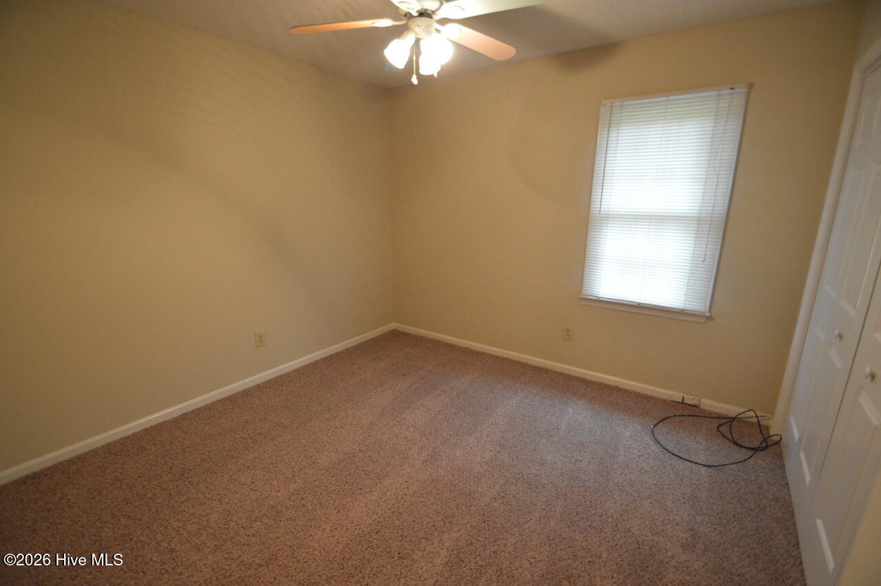 100562561 | Photo 13