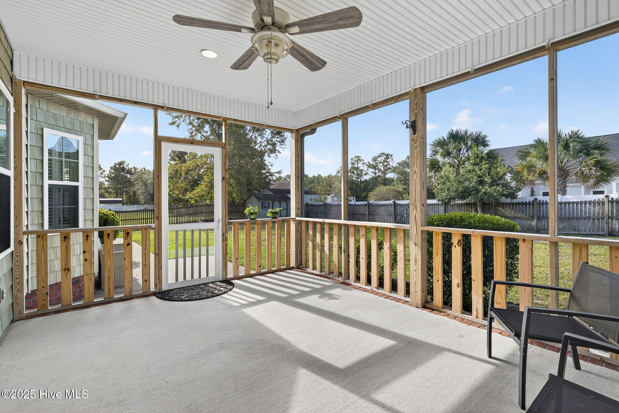 100535403 | Photo 43