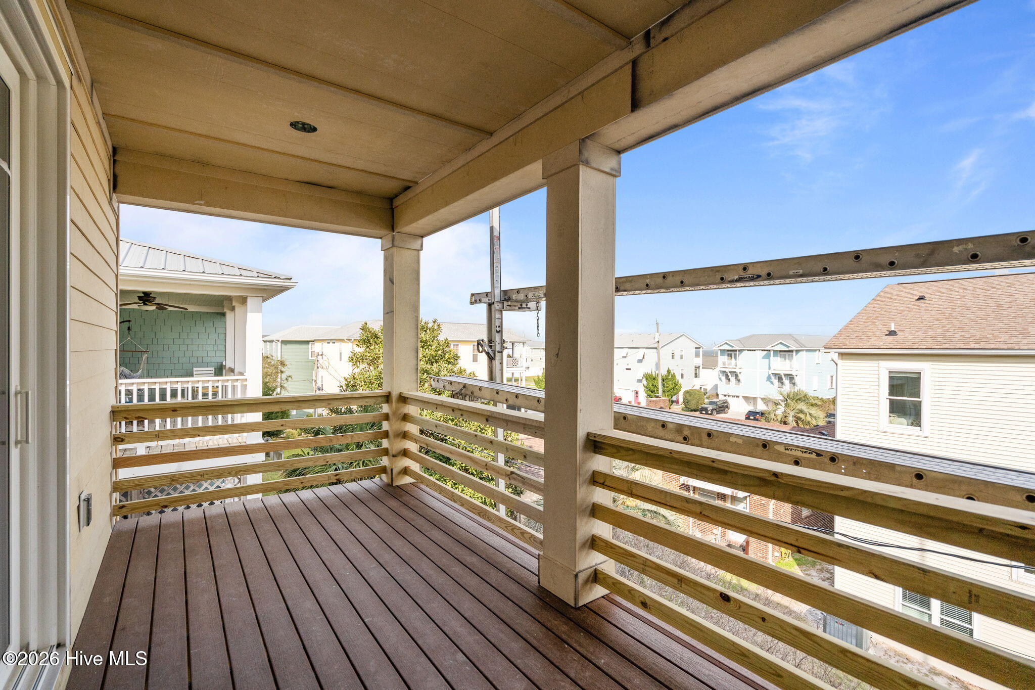 100547046 | Photo 31