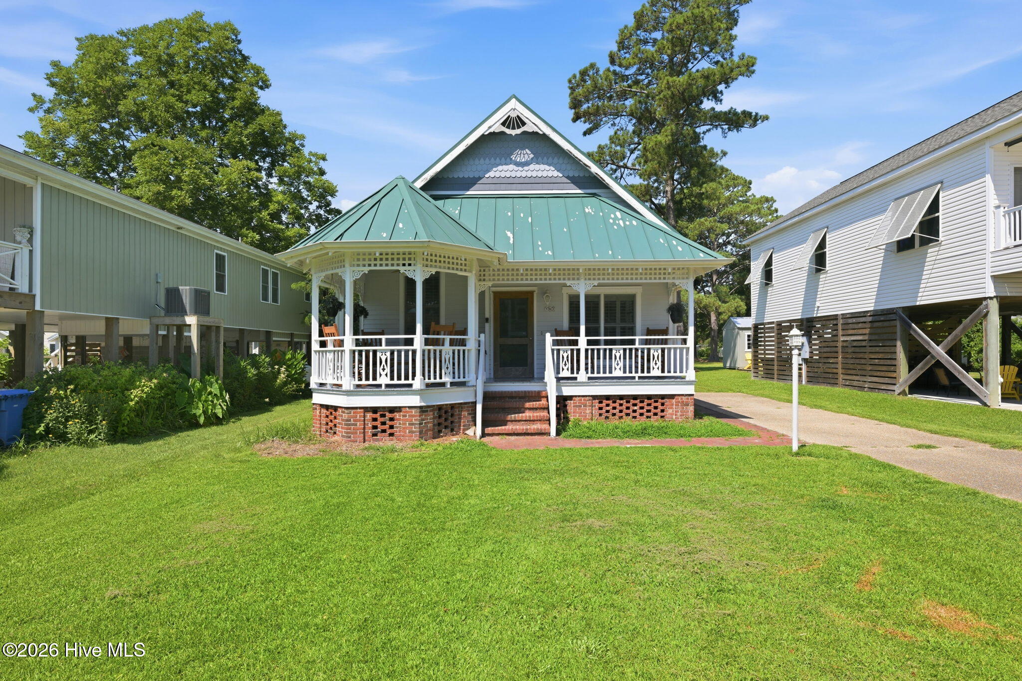 305 Vandemere Street,Oriental