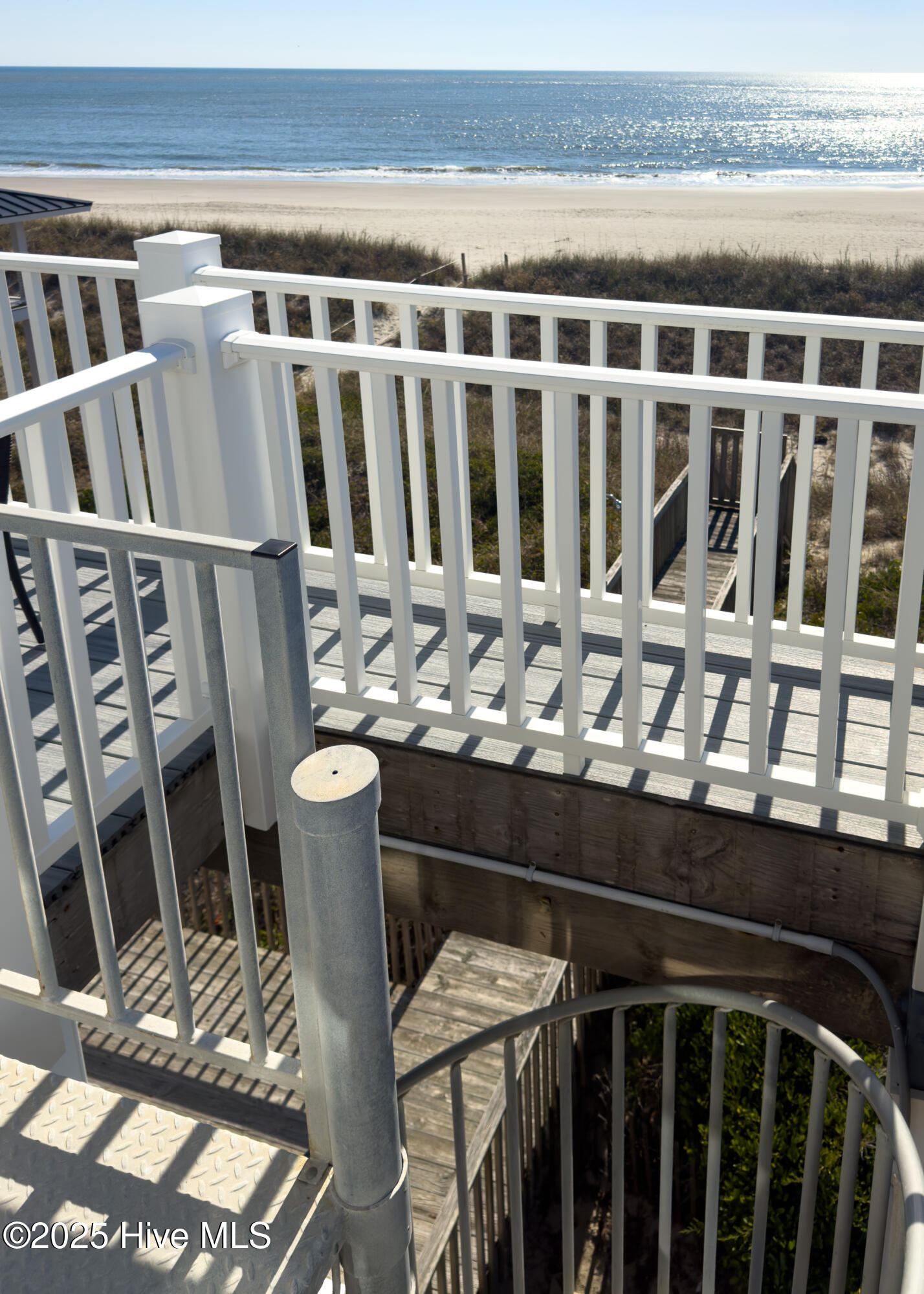 100541150 | Photo 53