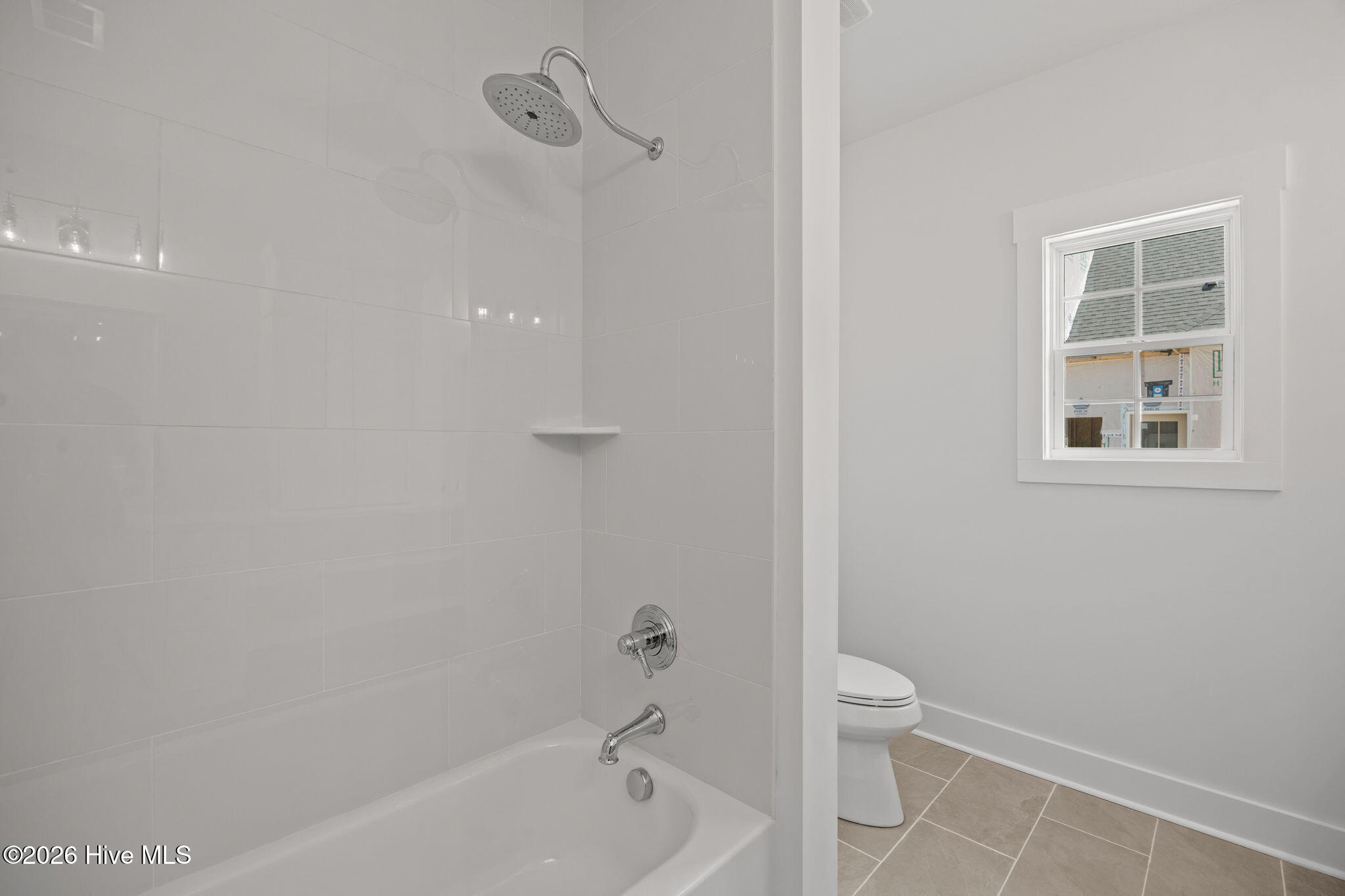 100563337 | Photo 23