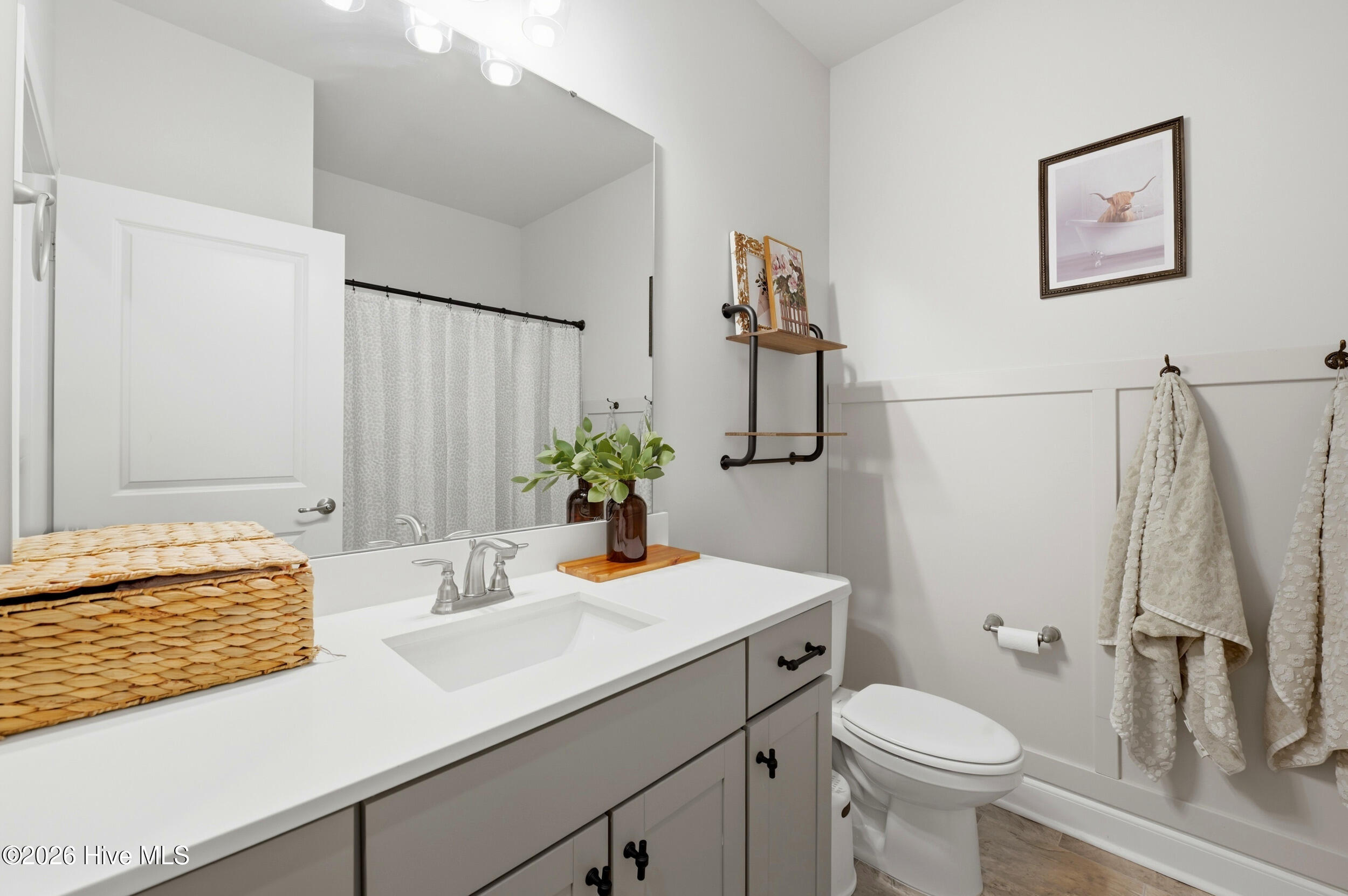 100557848 | Photo 23