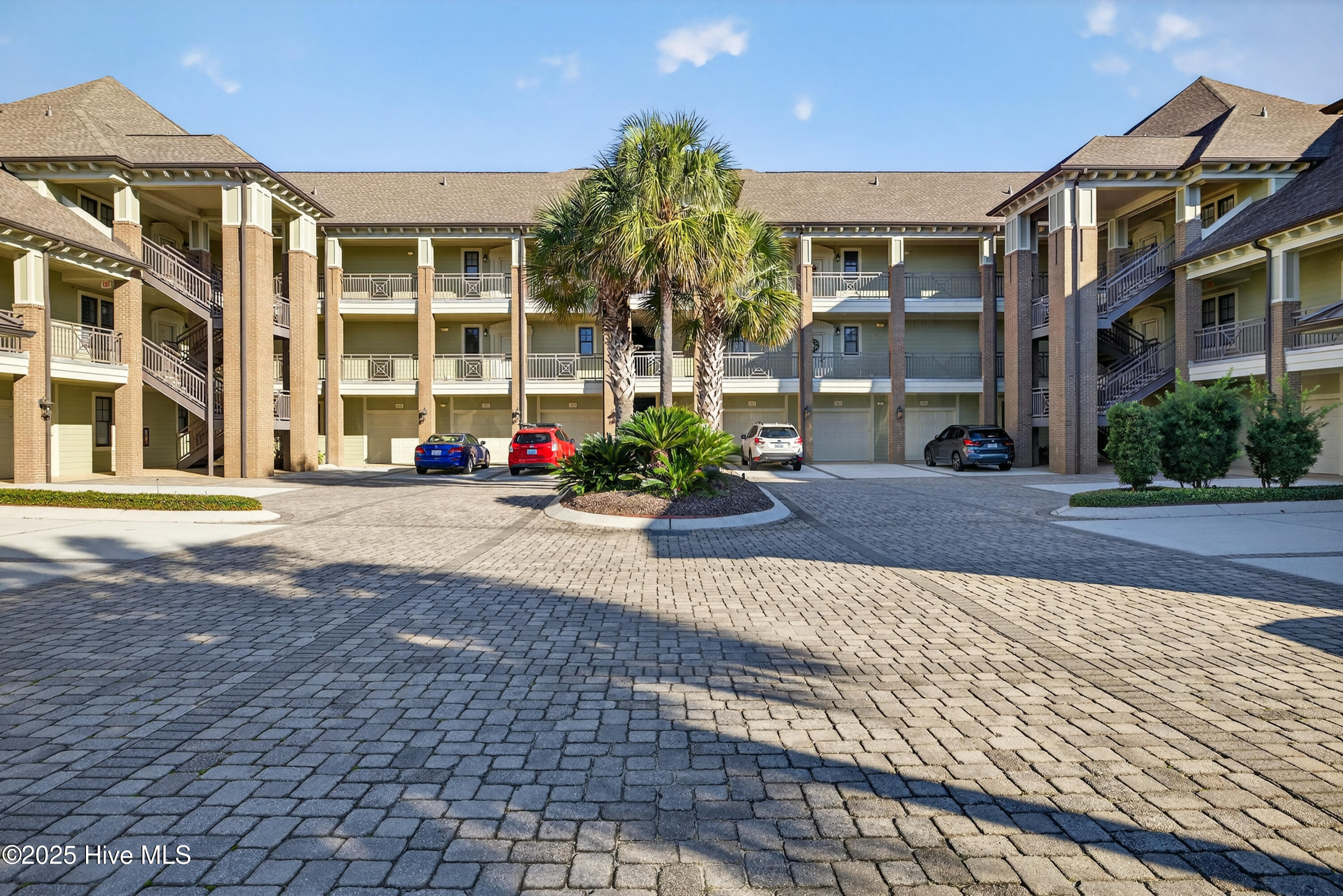 100536723 | Photo 25