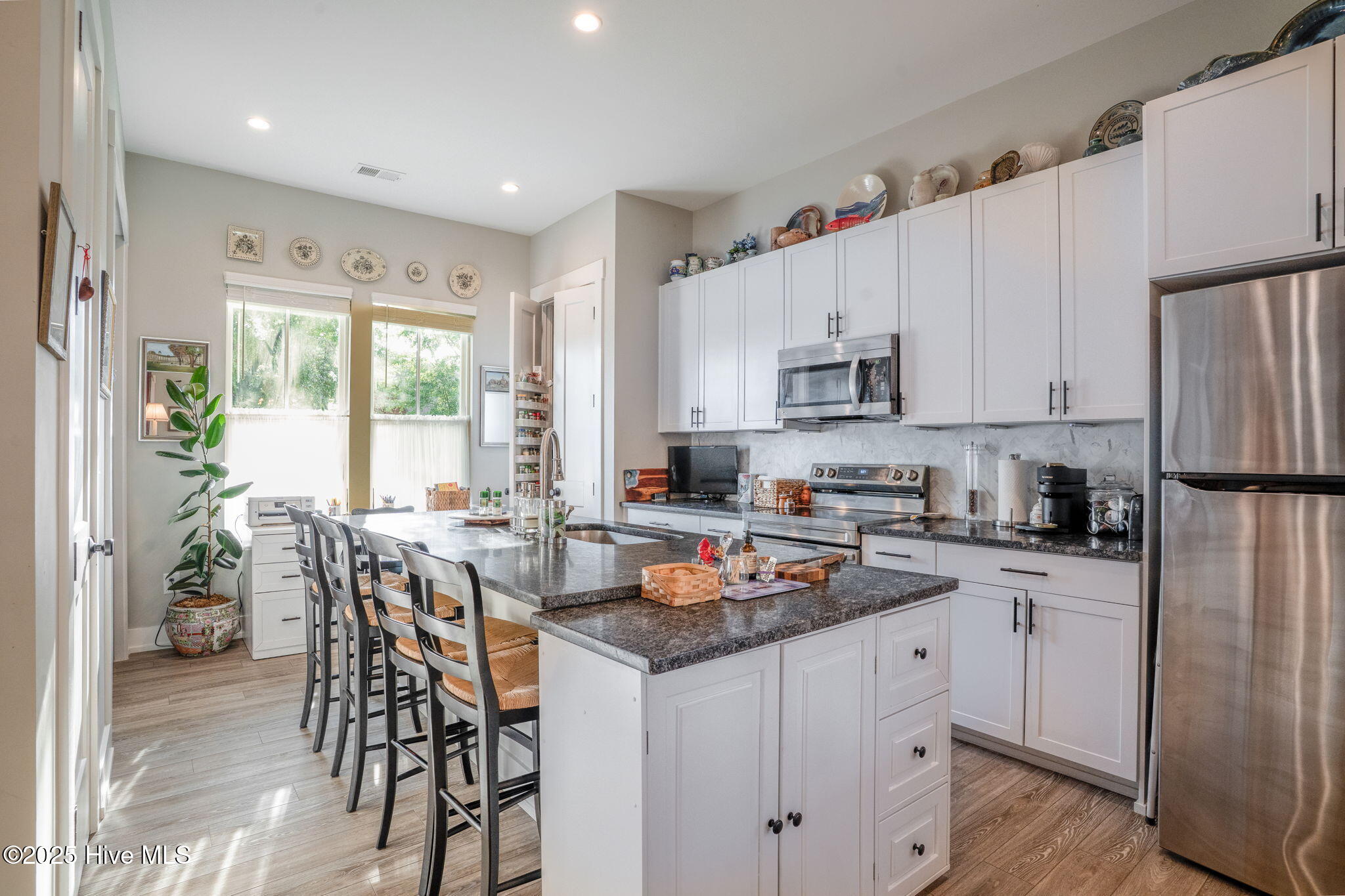 624 N 6th Street, Wilmington, NC 28401 – photo 7: Kitchen