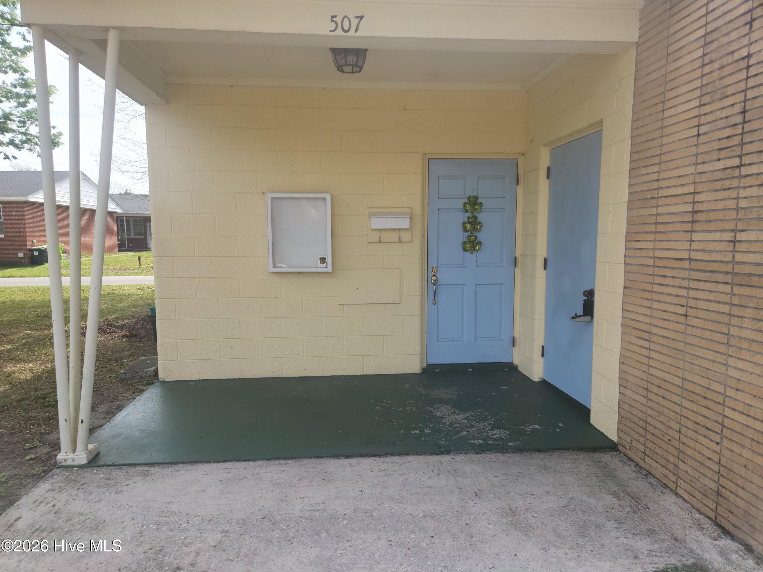 Exterior photo of 507 Contentnea Avenue, New Bern, NC 28560. MLS: 100580328