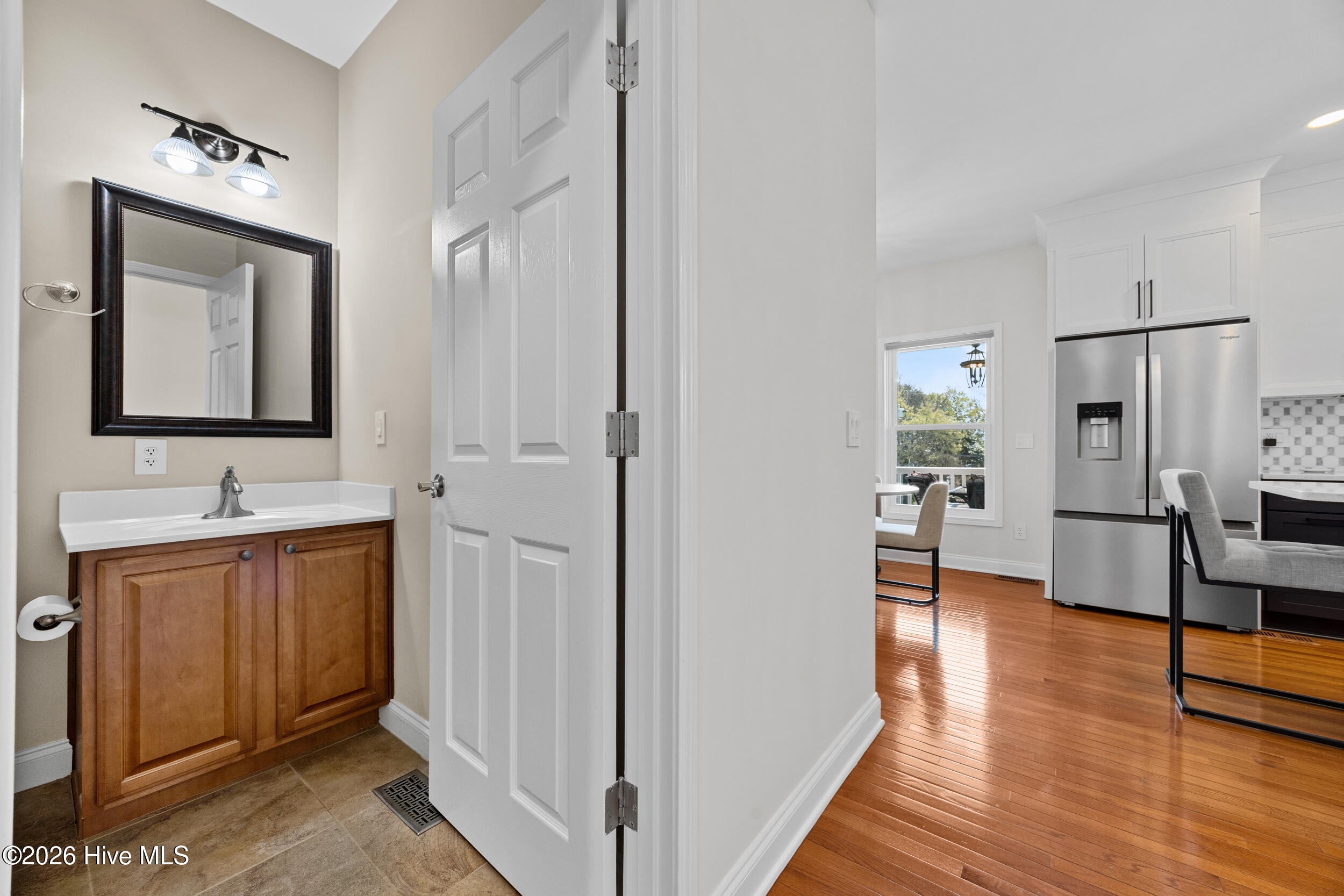 100567542 | Photo 22