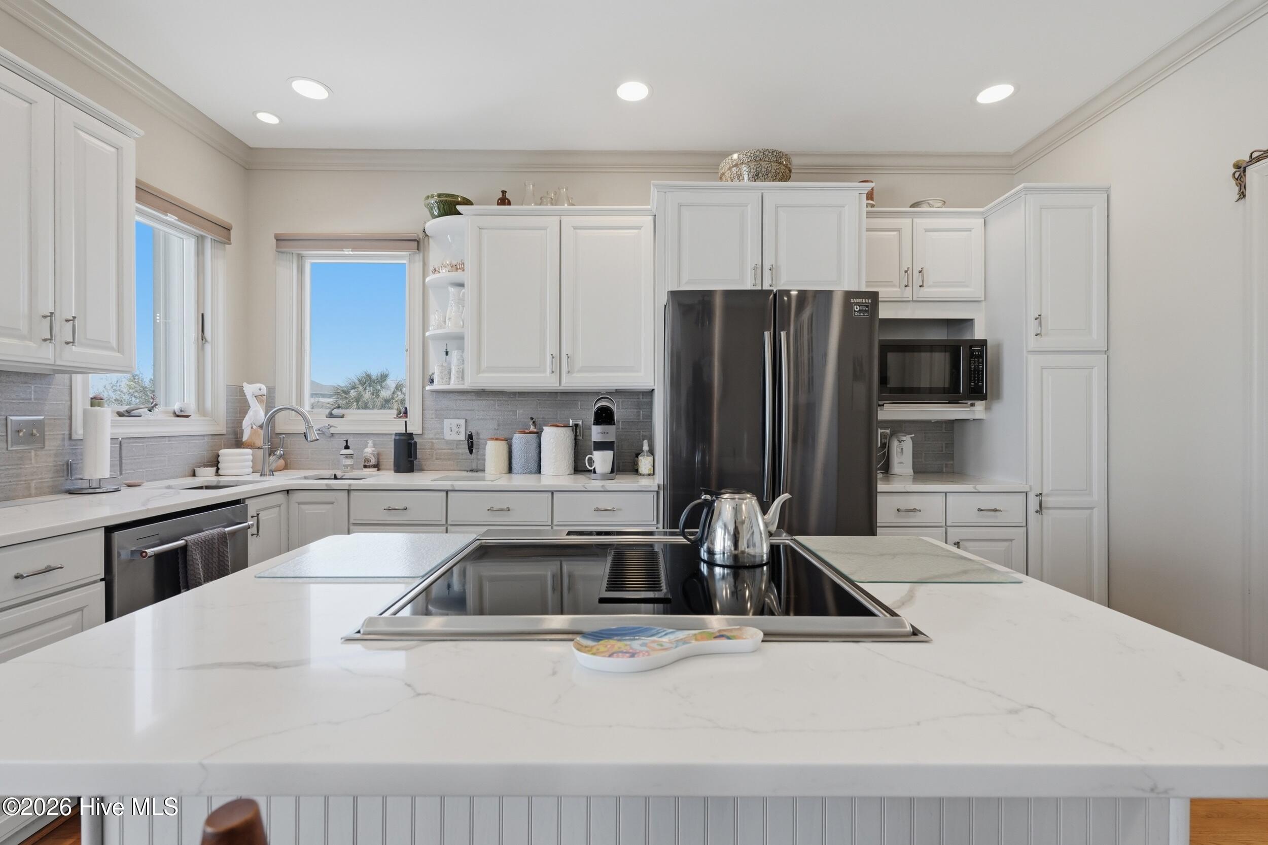 100561994 | Photo 23