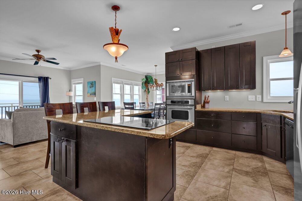 100567511 | Photo 11