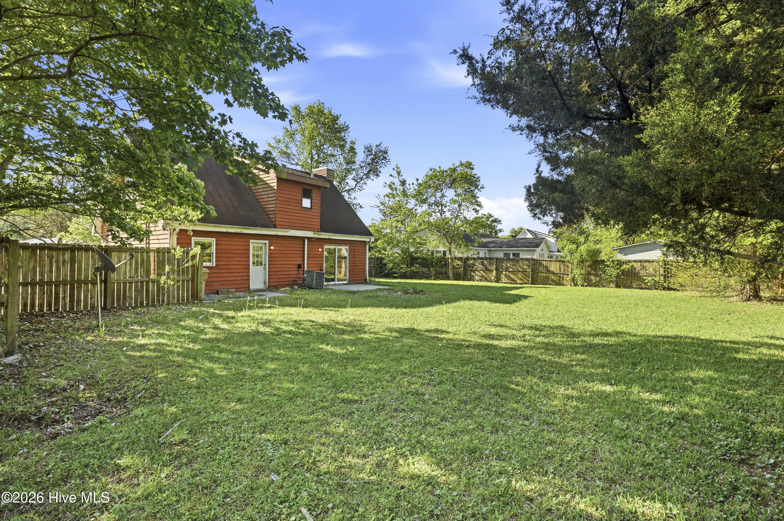 100568902 | Photo 40