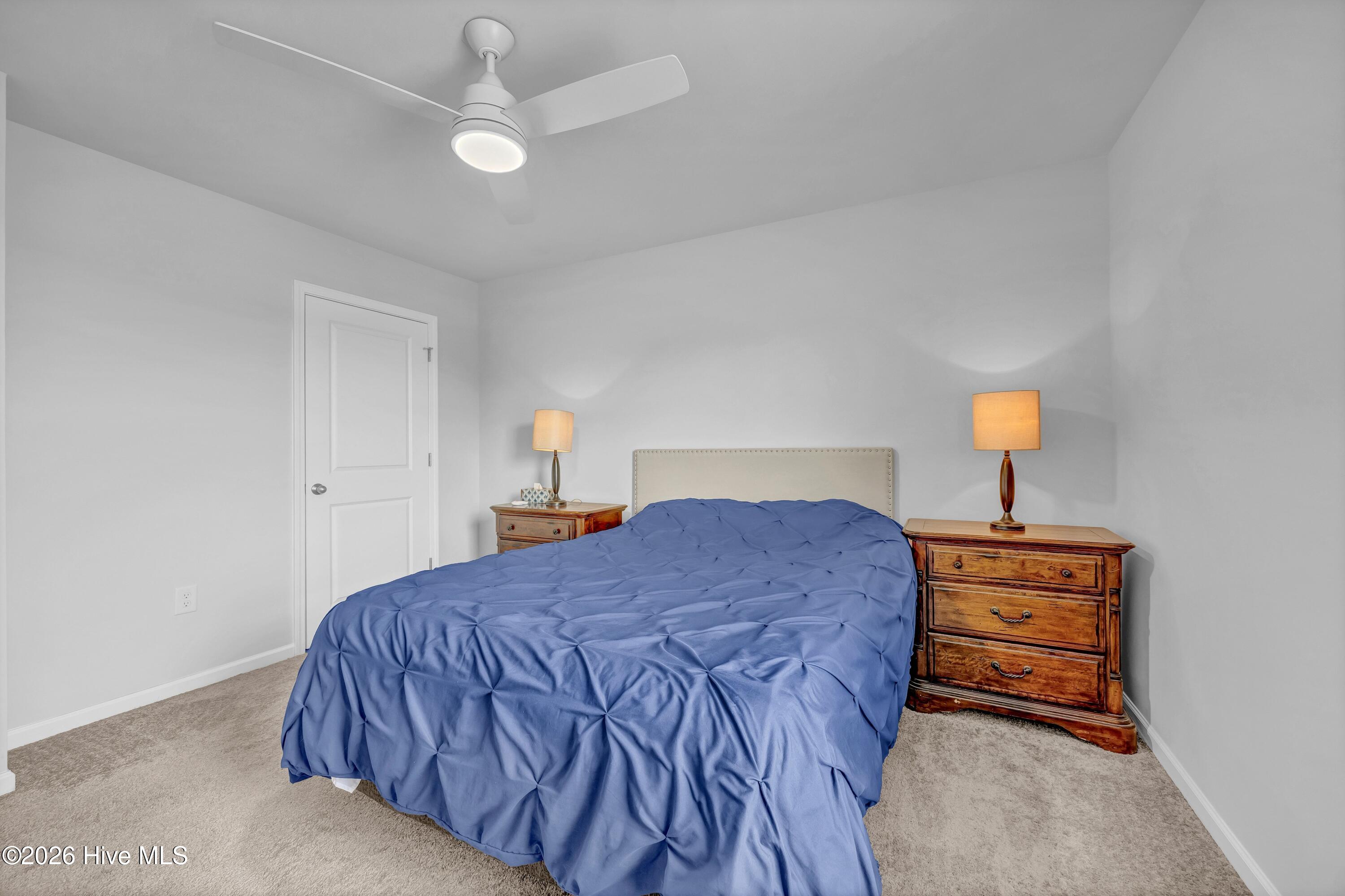 100570372 | Photo 23