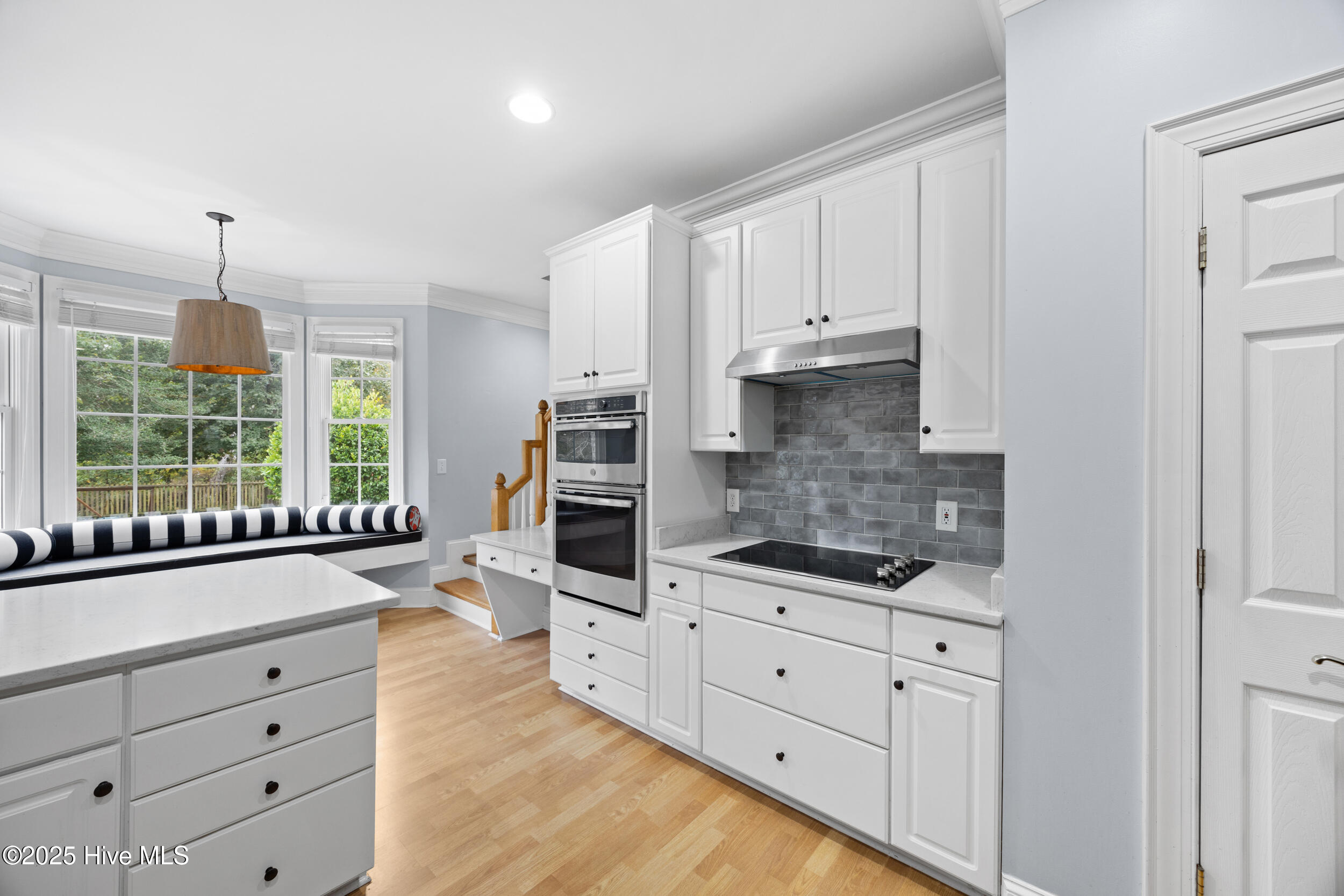 100538720 | Photo 22