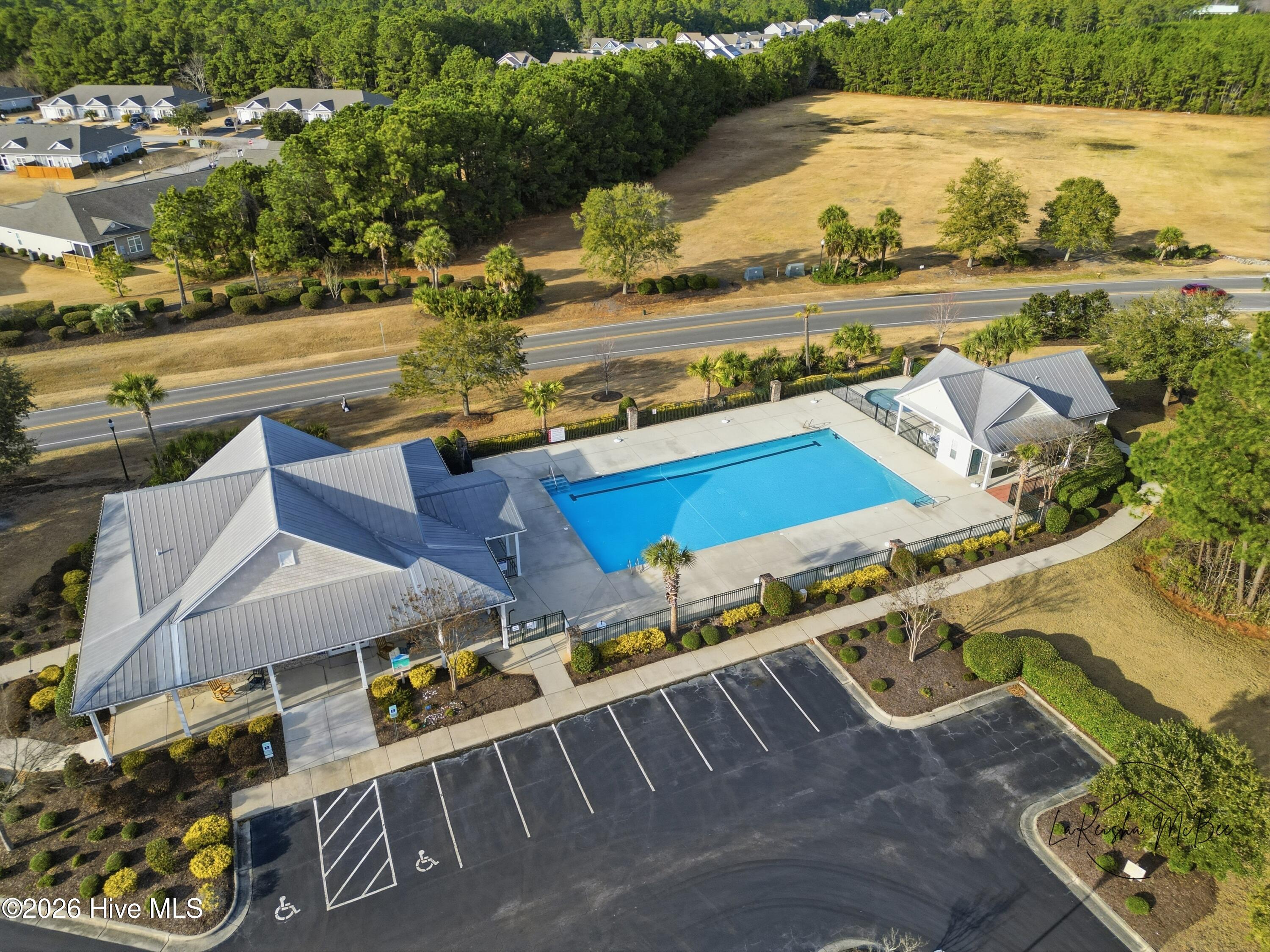 100556252 | Photo 49