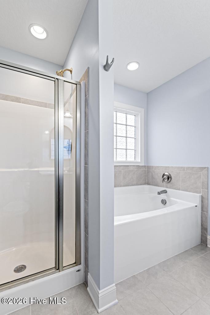 100560376 | Photo 40