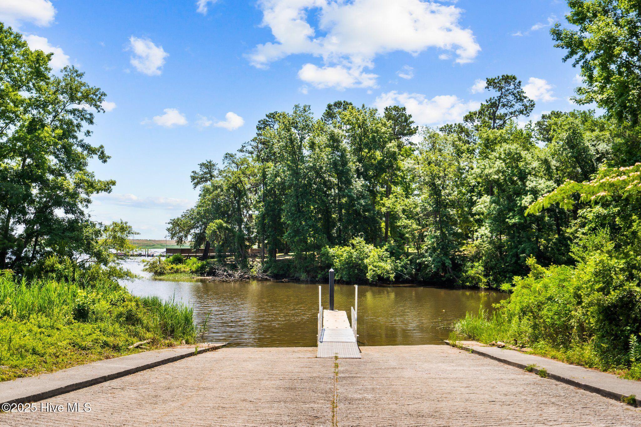 100529345 | Photo 62