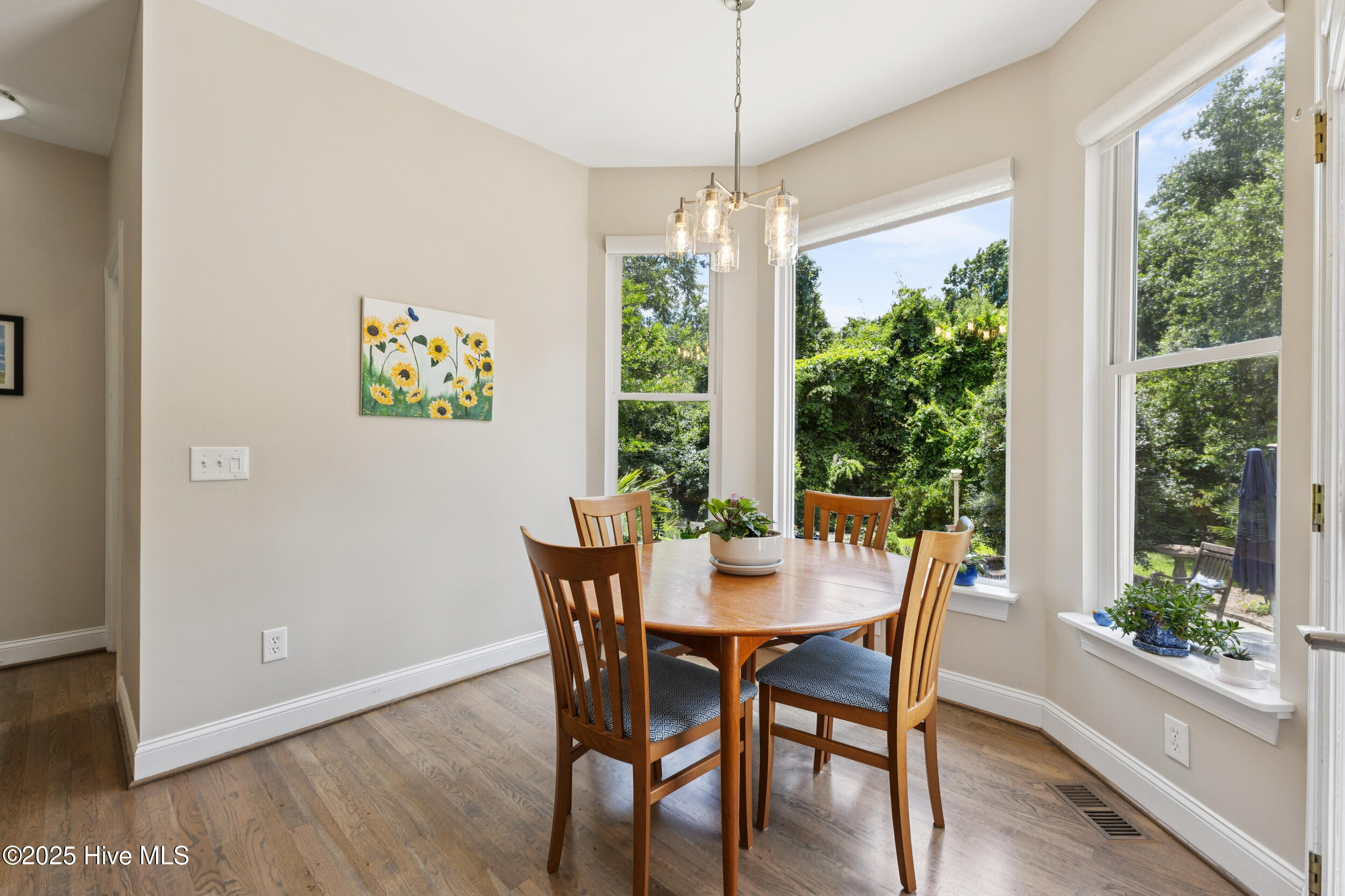 107 N Stargazer Court, Hampstead, NC 28443 – photo 11: Breakfast Nook