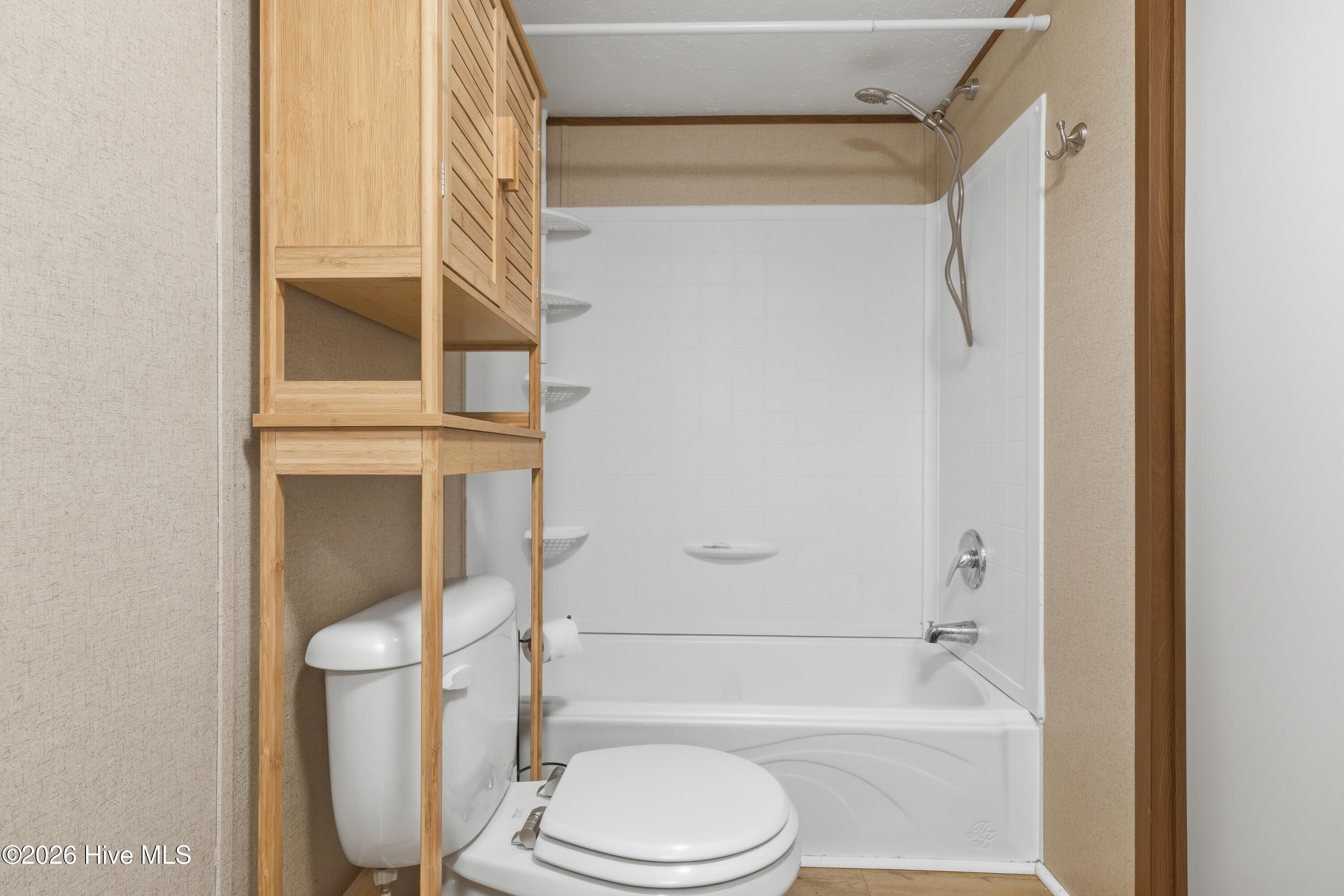 100562676 | Photo 21