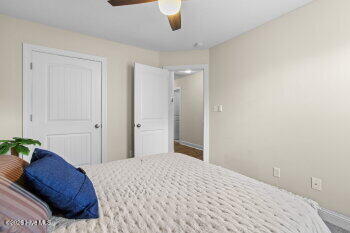 100570281 | Photo 18