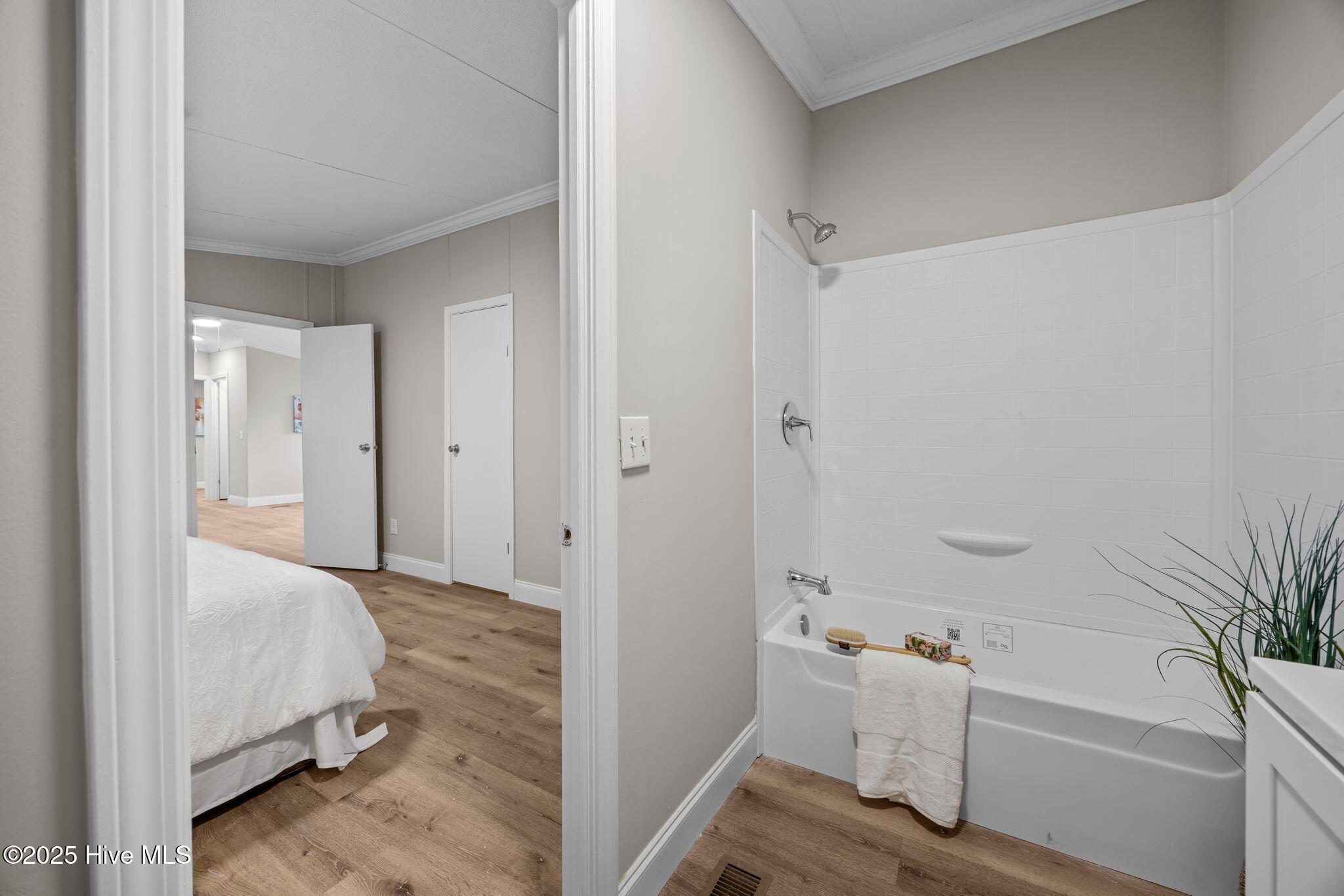 100546418 | Photo 21