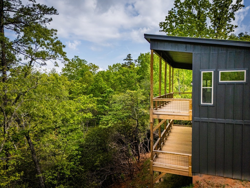 Exterior photo of 390 Fiddlers Way, Brasstown, NC 28902. MLS: 98544688