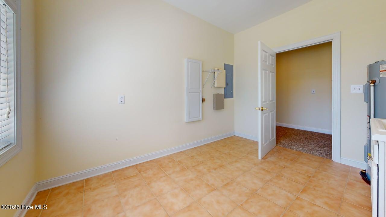 100568487 | Photo 26