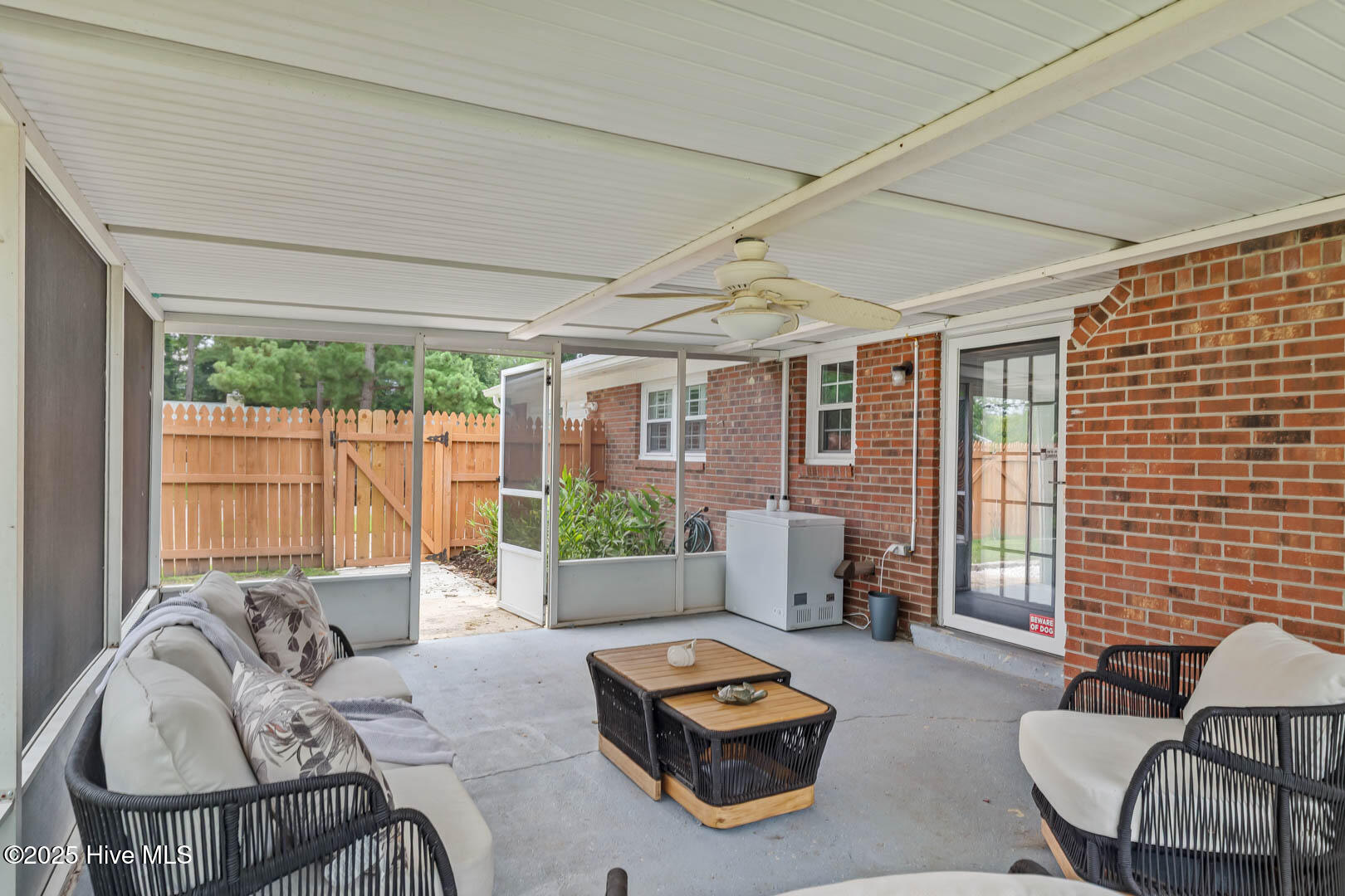 100522484 | Photo 46