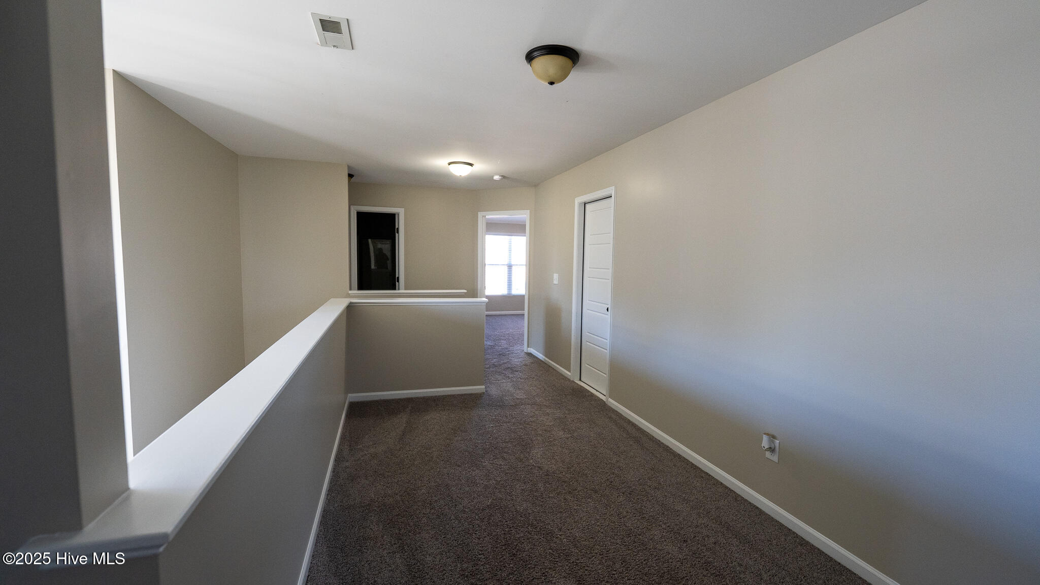 100545040 | Photo 29