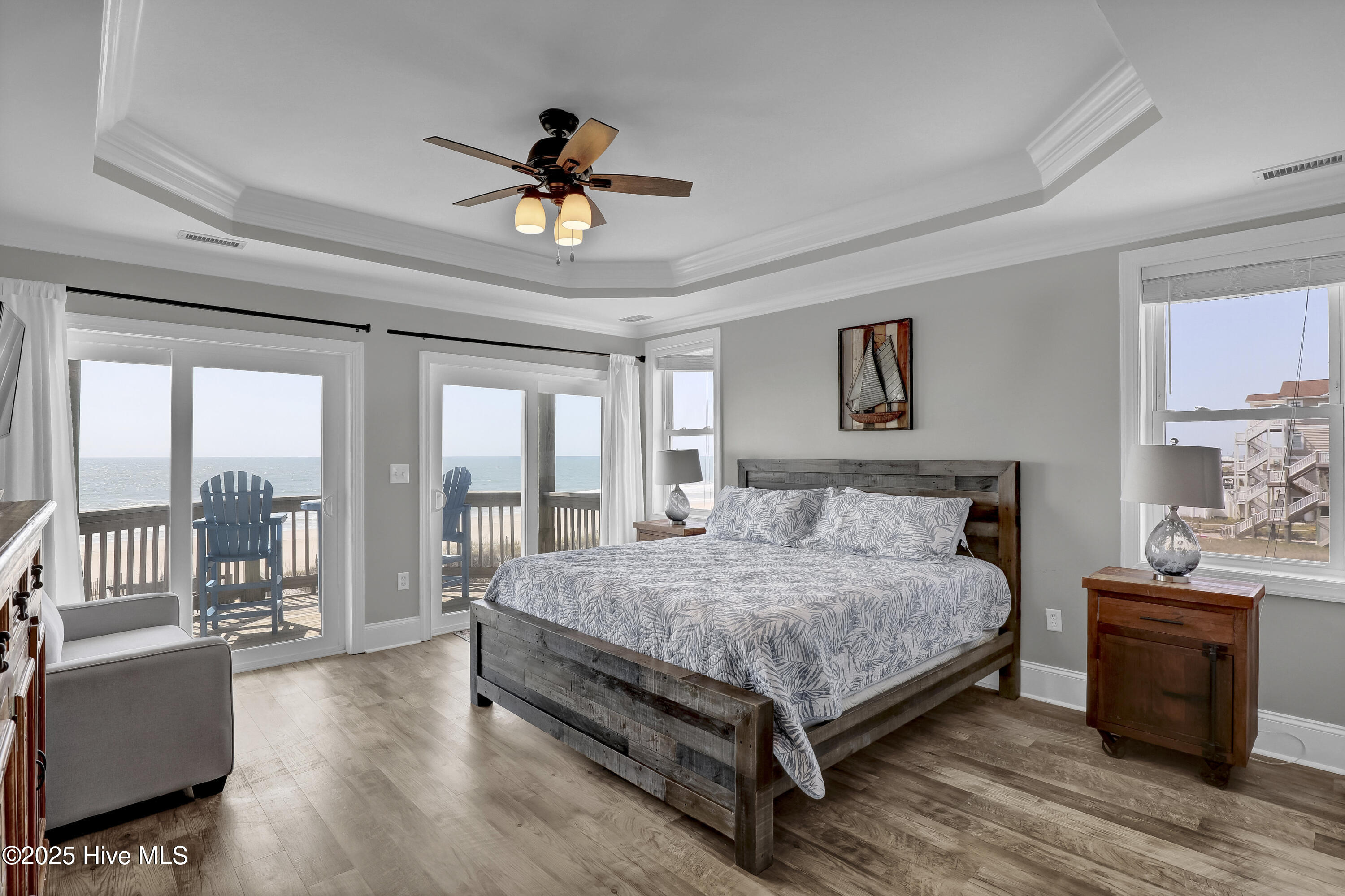 100538324 | Photo 23