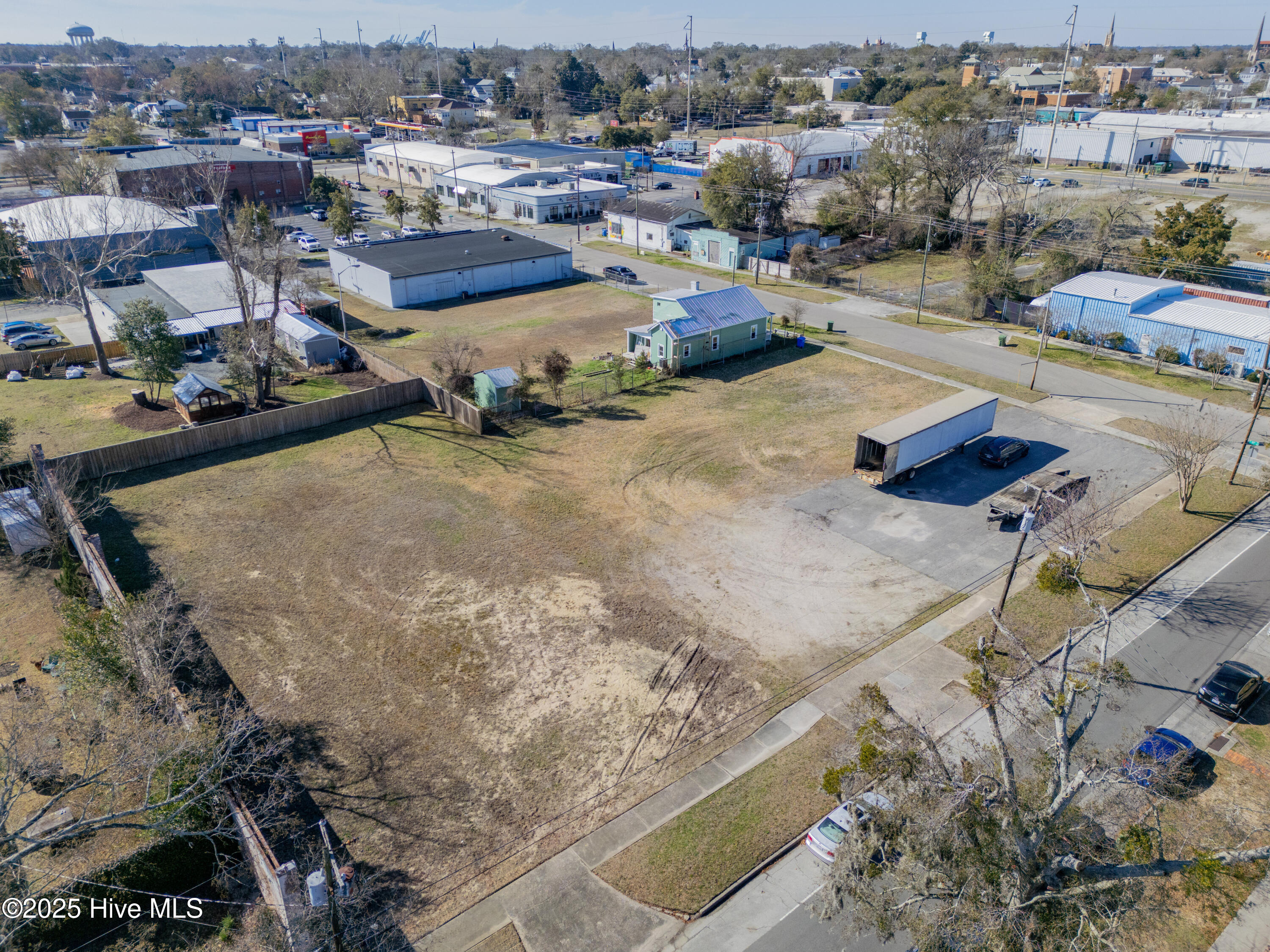 100490623 | Photo 32