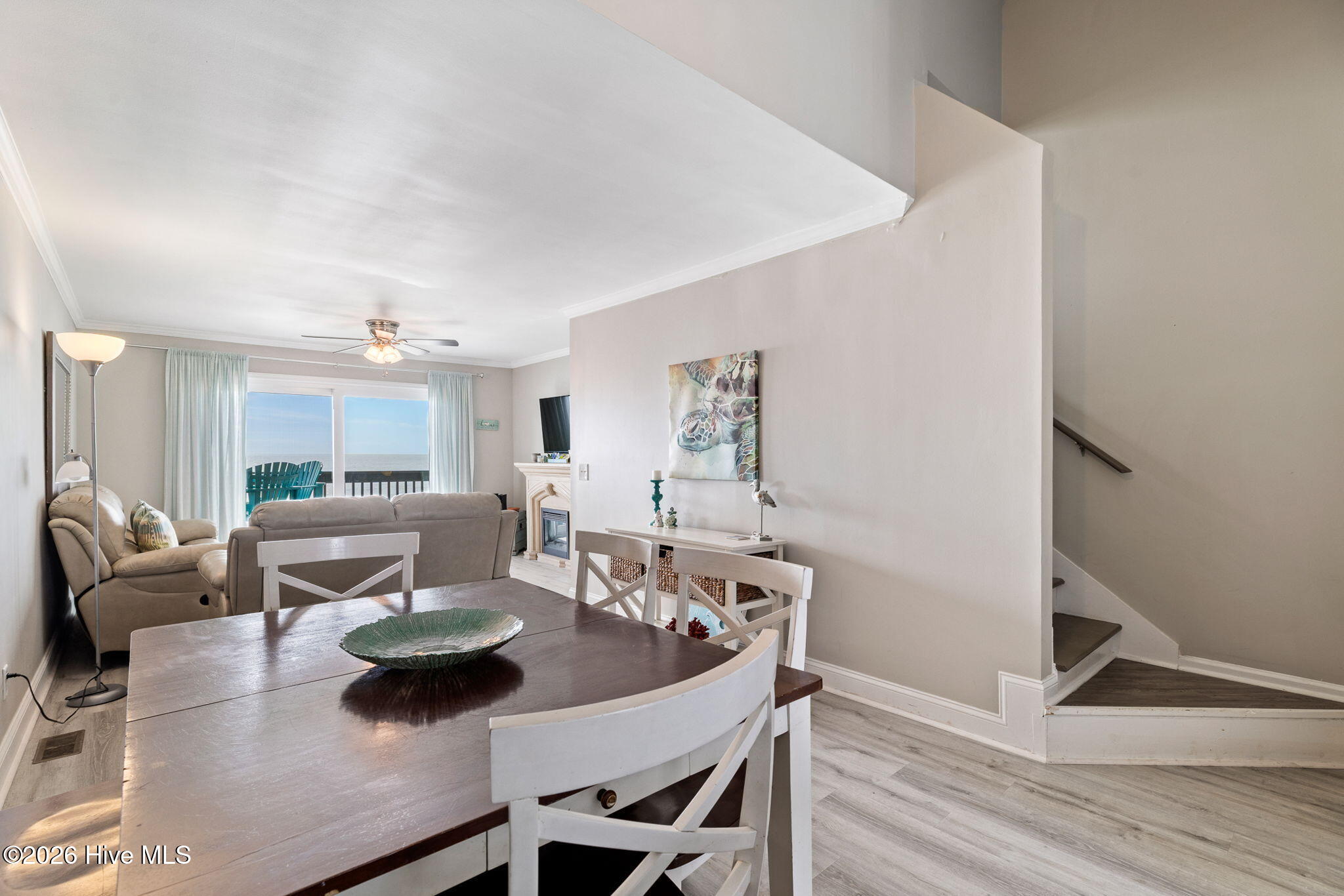 100555700 | Photo 14