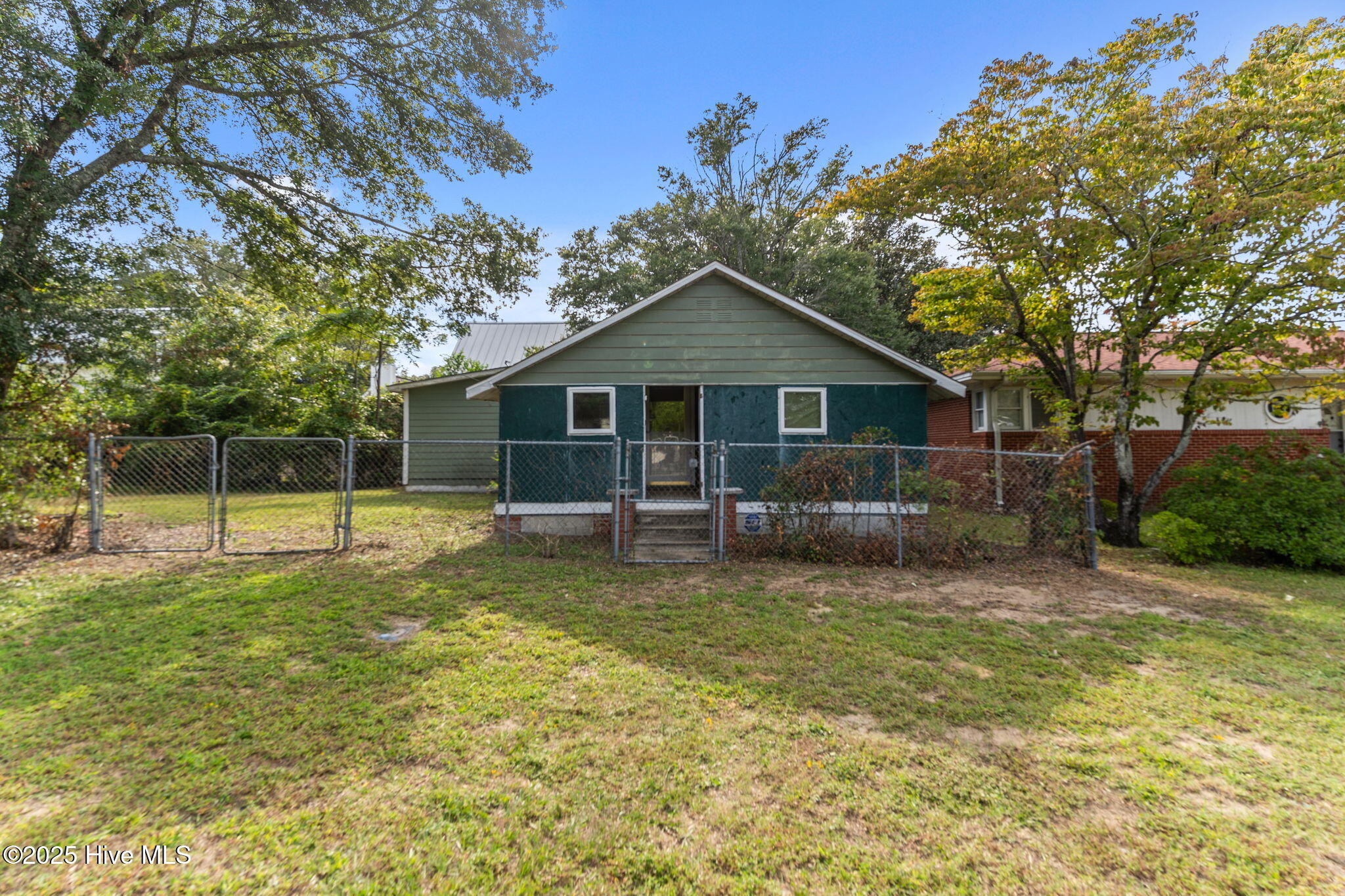 8-web-or-mls-BTS09656