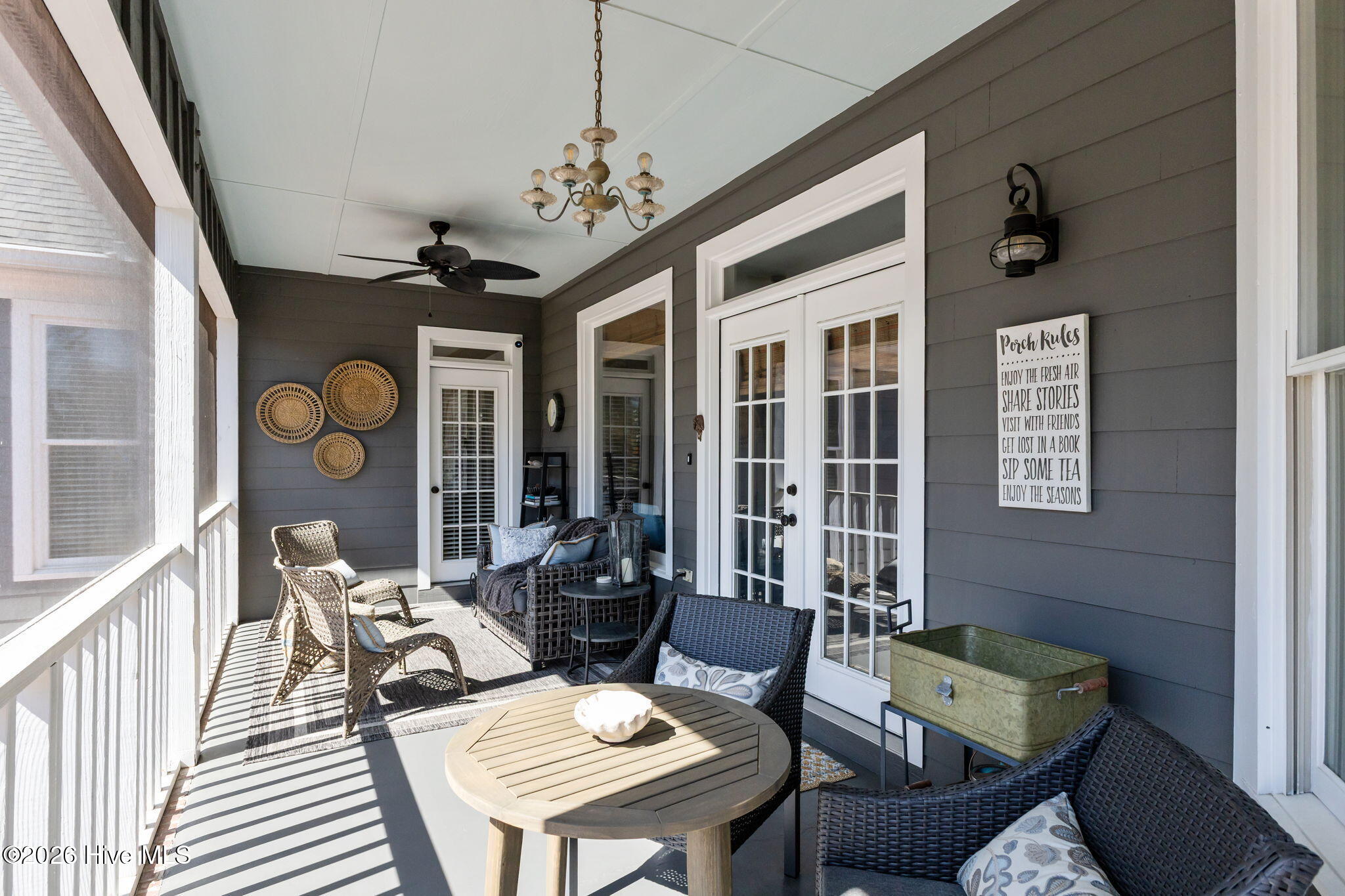 100564059 | Photo 37