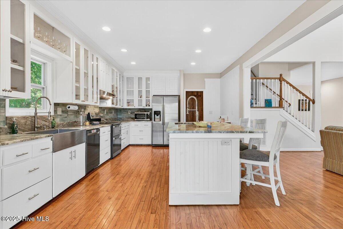 100523832 | Photo 24