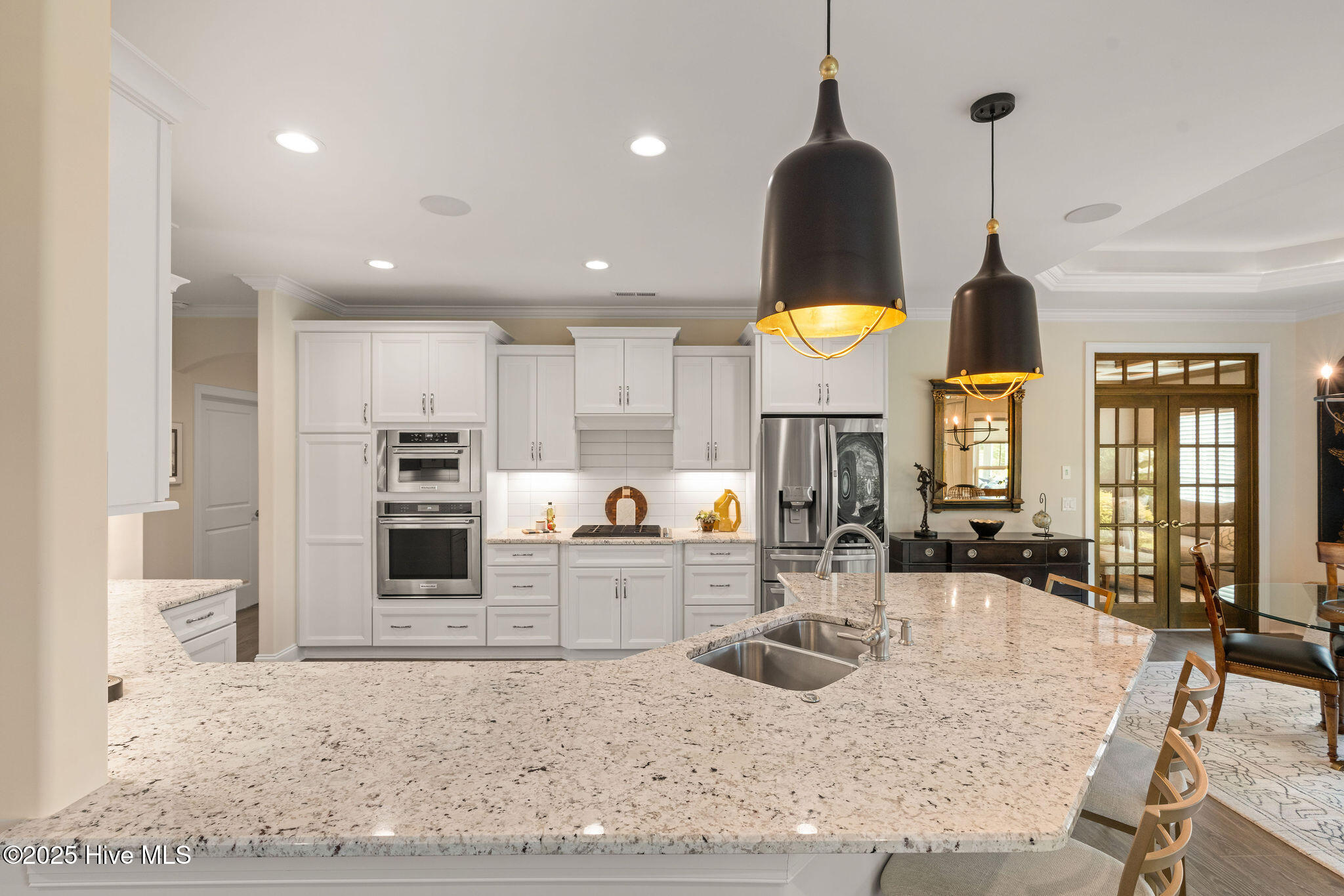 100517606 | Photo 32