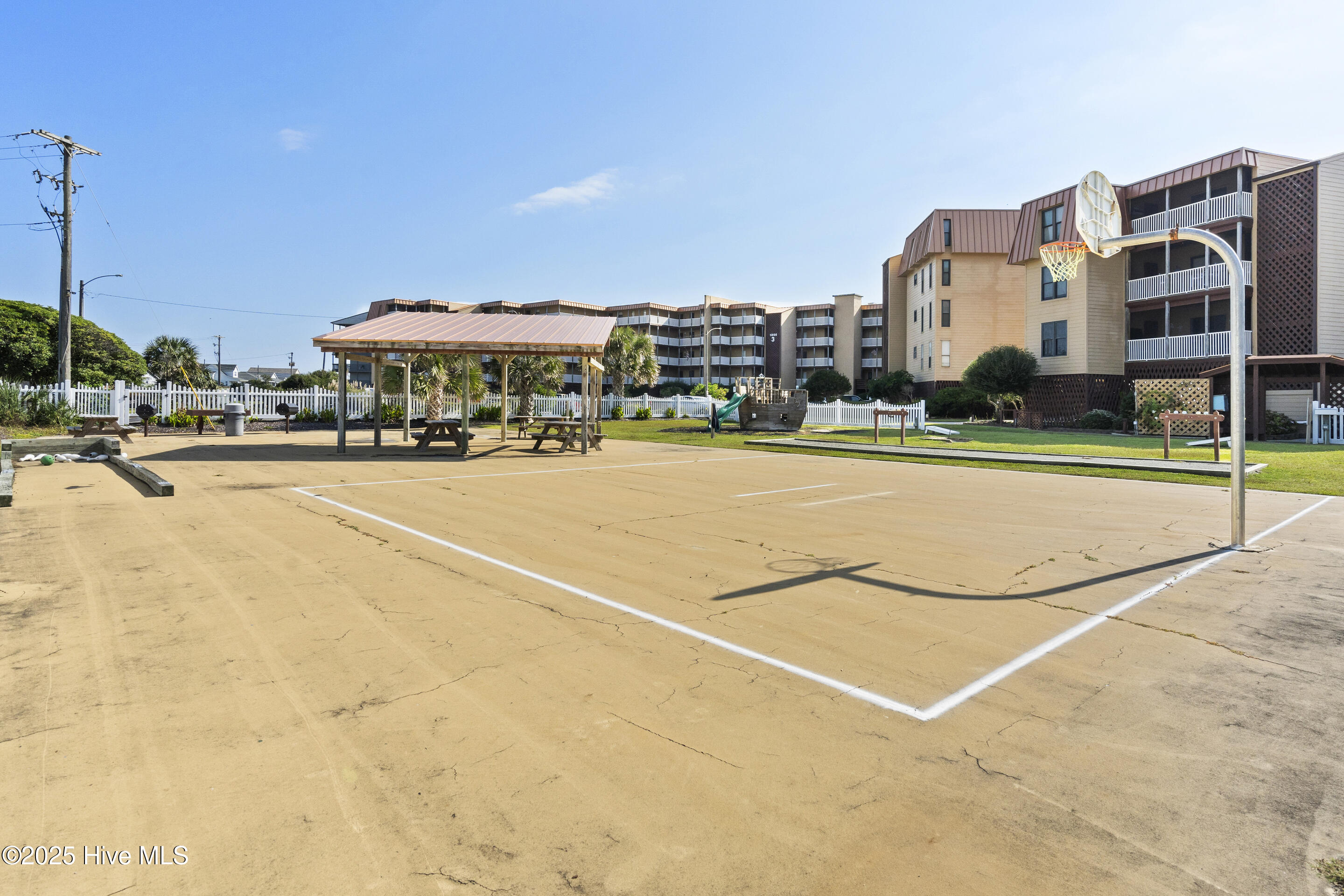 100529356 | Photo 44