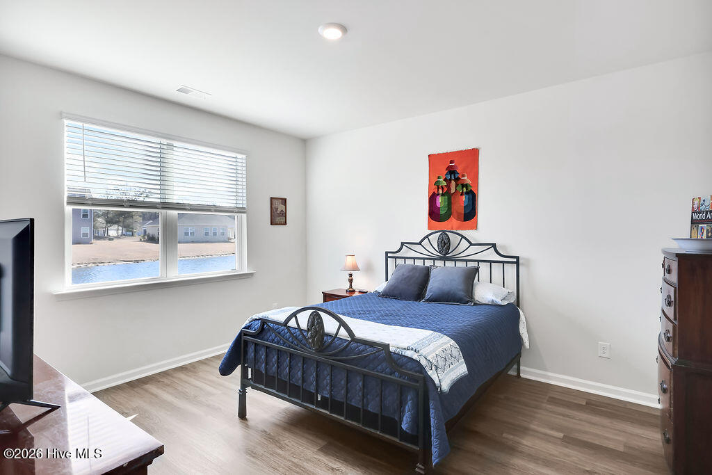 100556486 | Photo 21