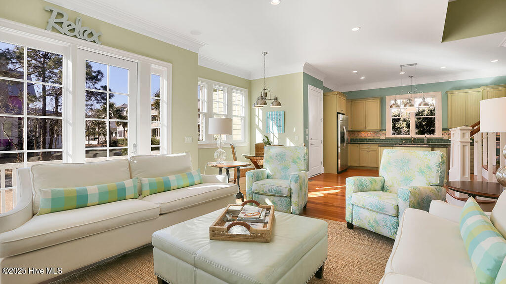 100538863 | Photo 14