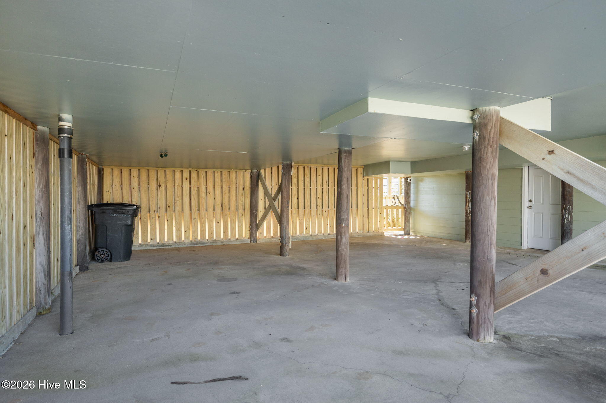 100552483 | Photo 34