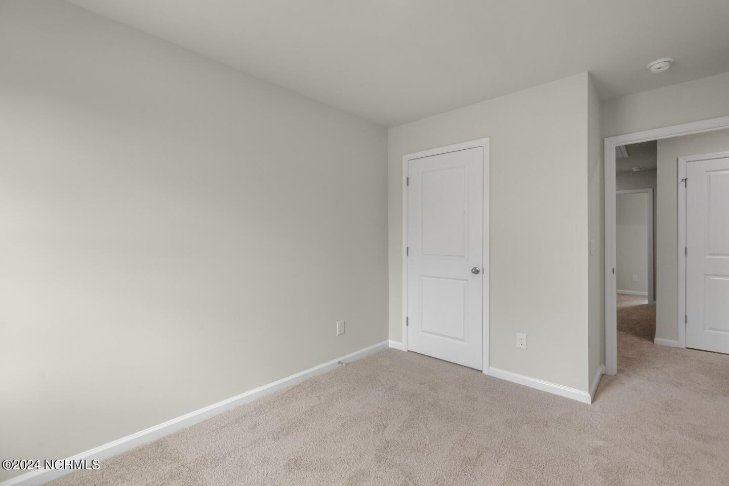 100525846 | Photo 24