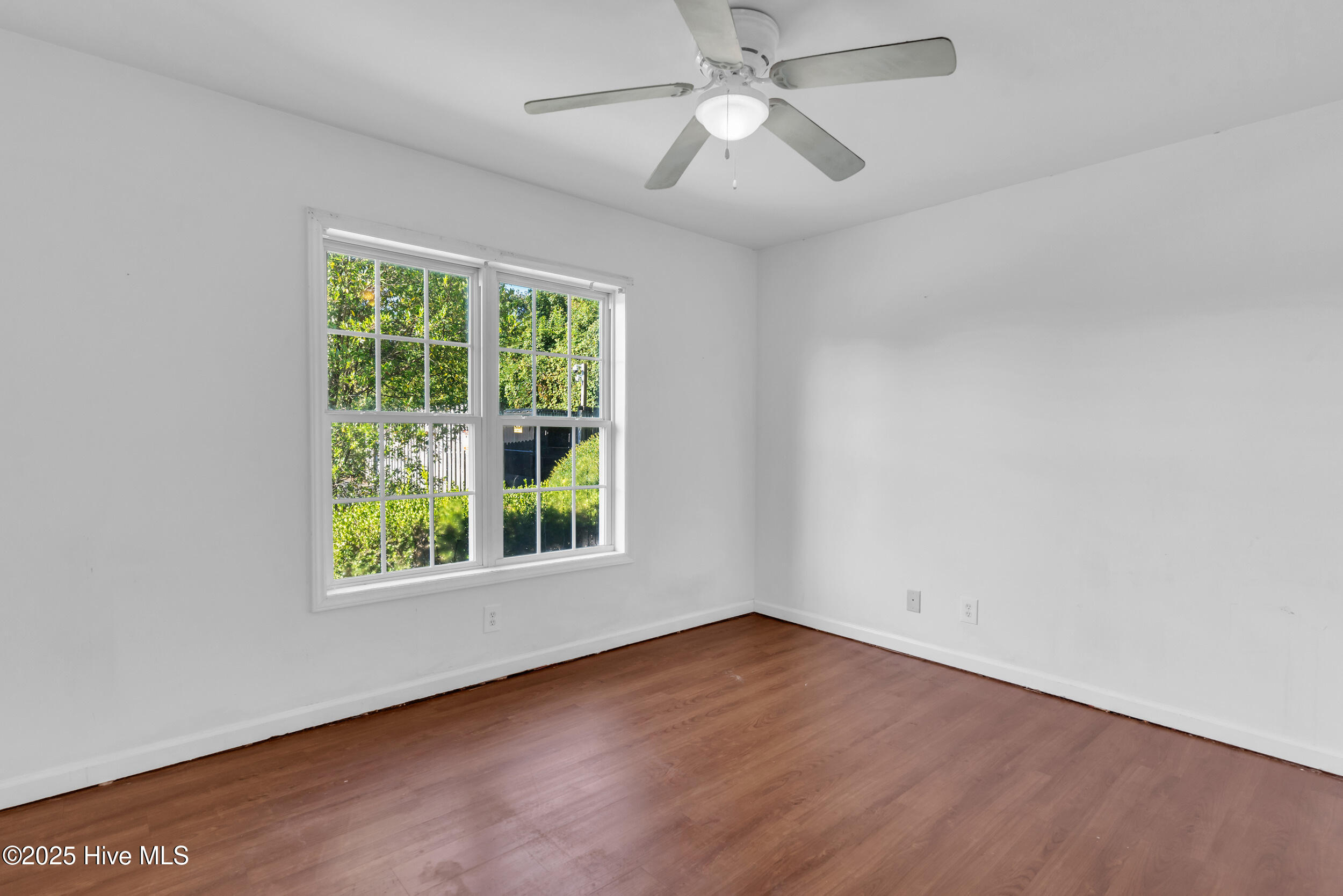 4804 College Road S, Wilmington, NC 28412 – photo 13: Downstairs Bedroom