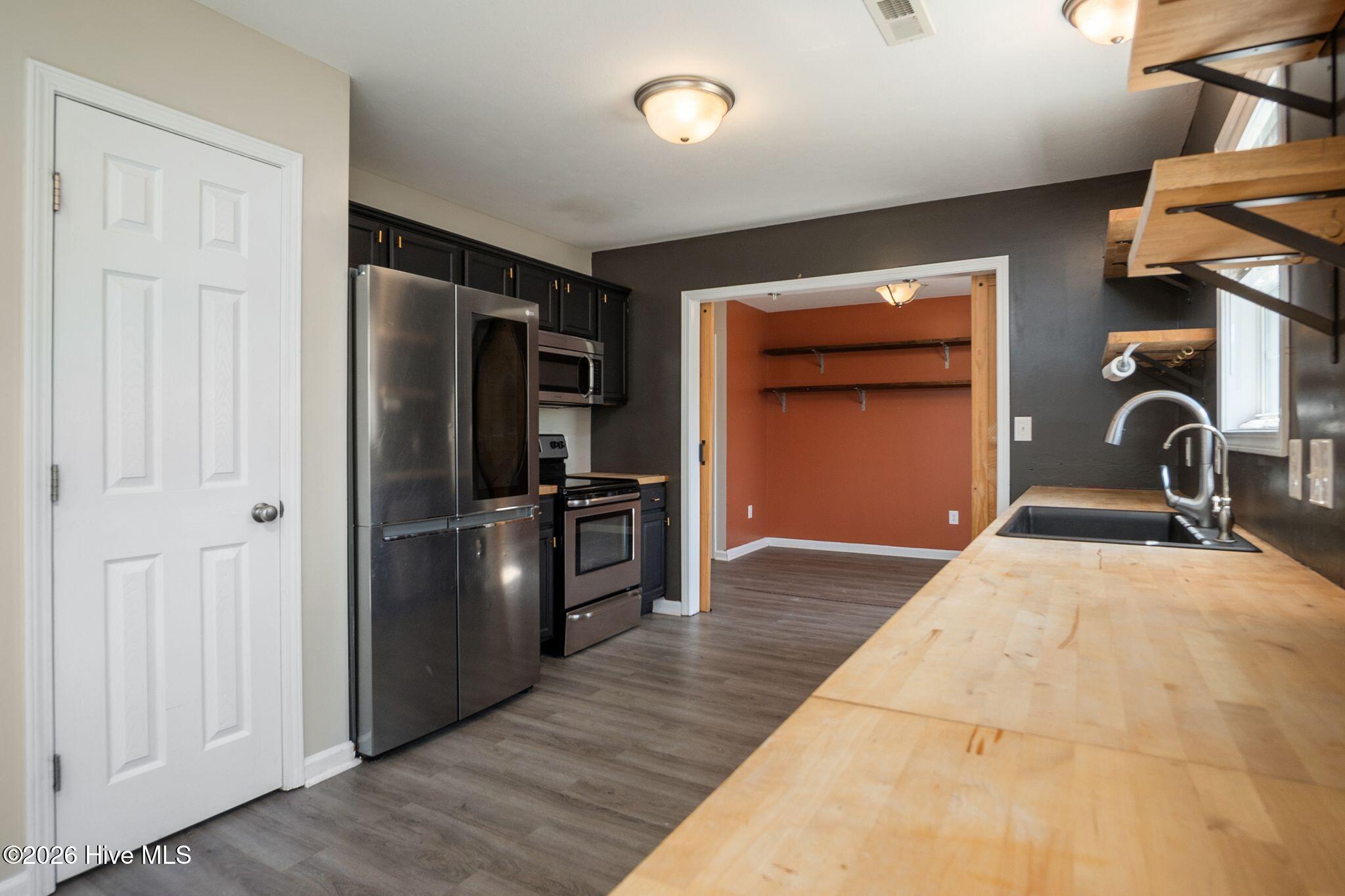 100569961 | Photo 17