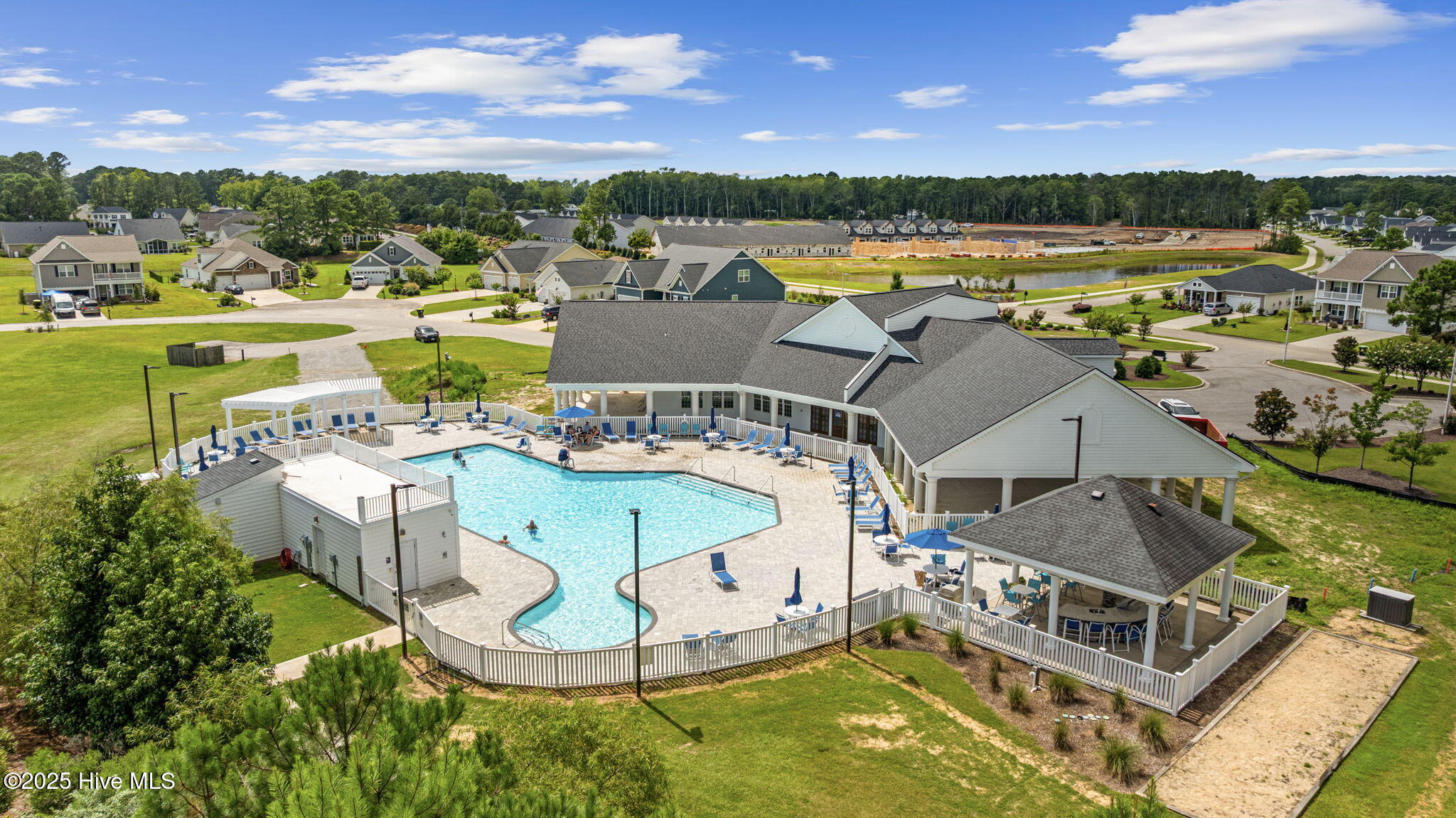 100523904 | Photo 47