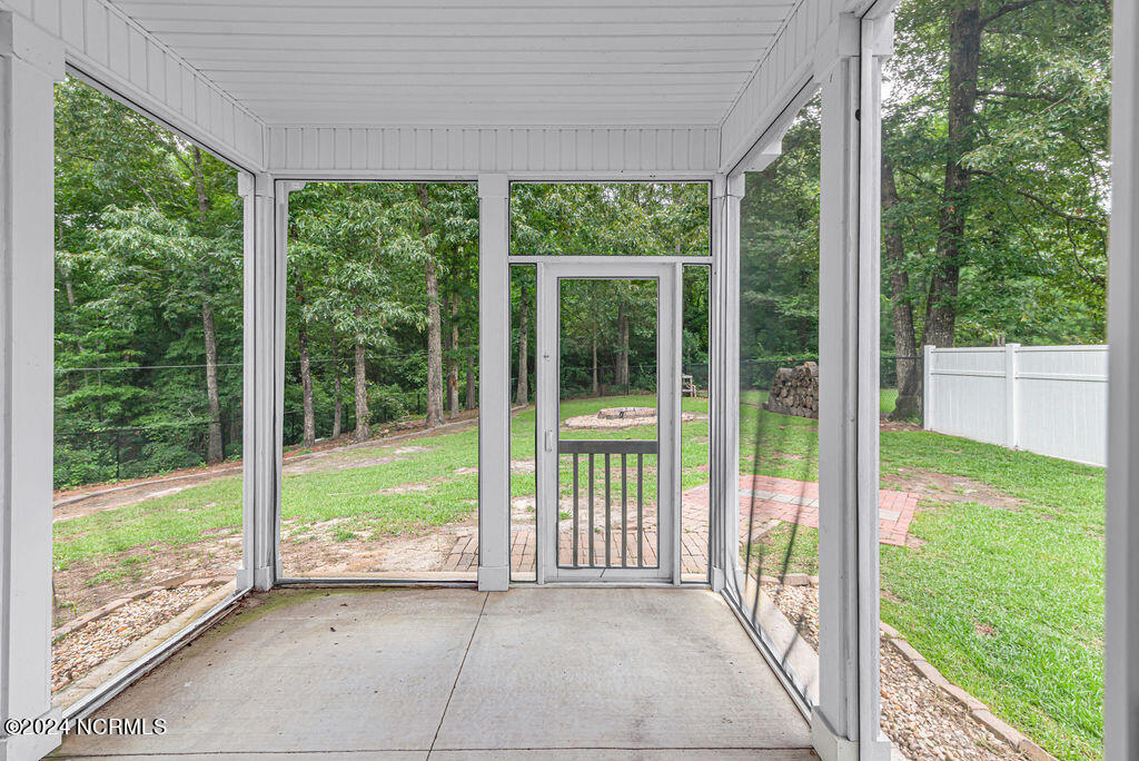 100565774 | Photo 32