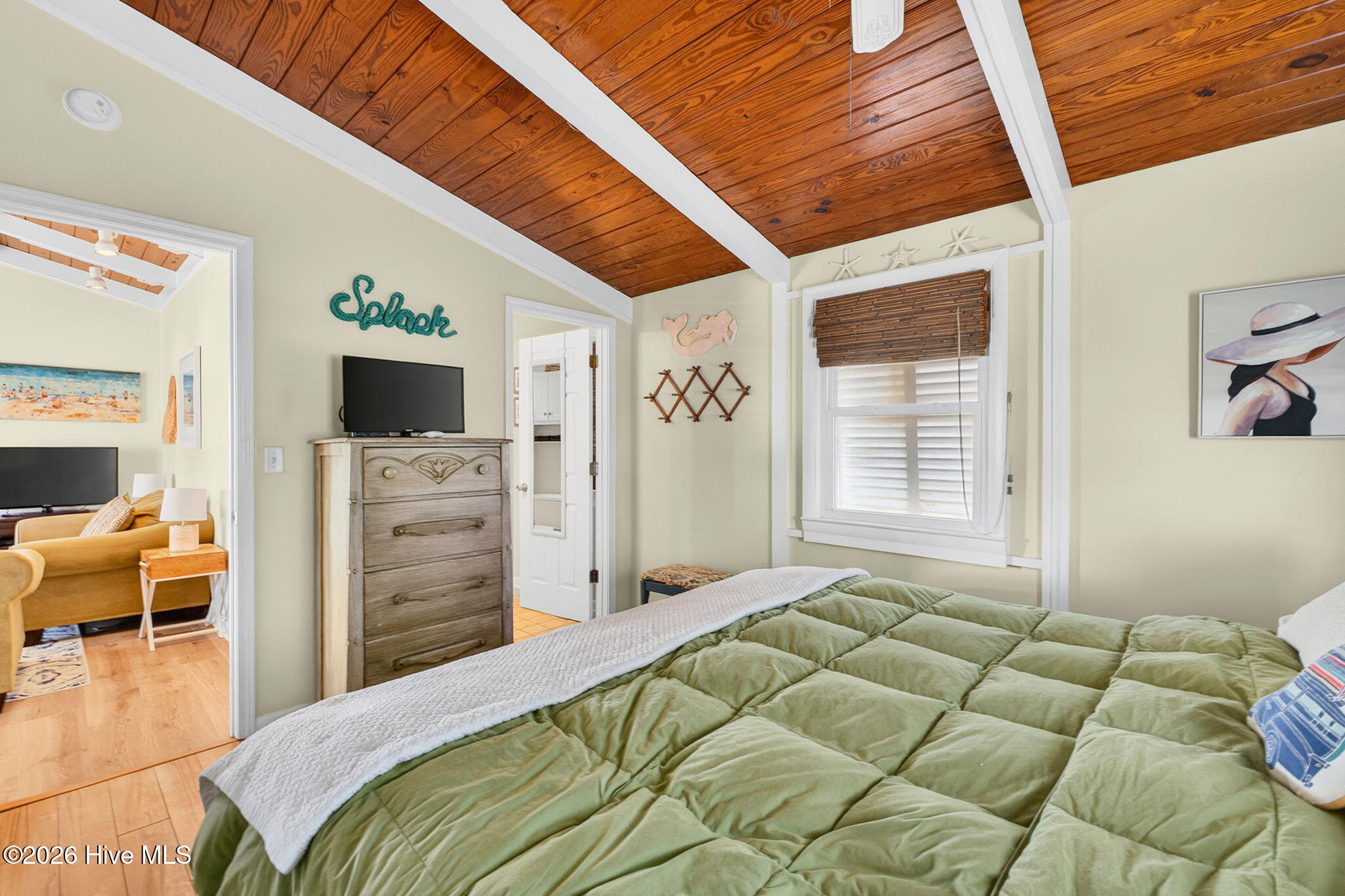 100559967 | Photo 28