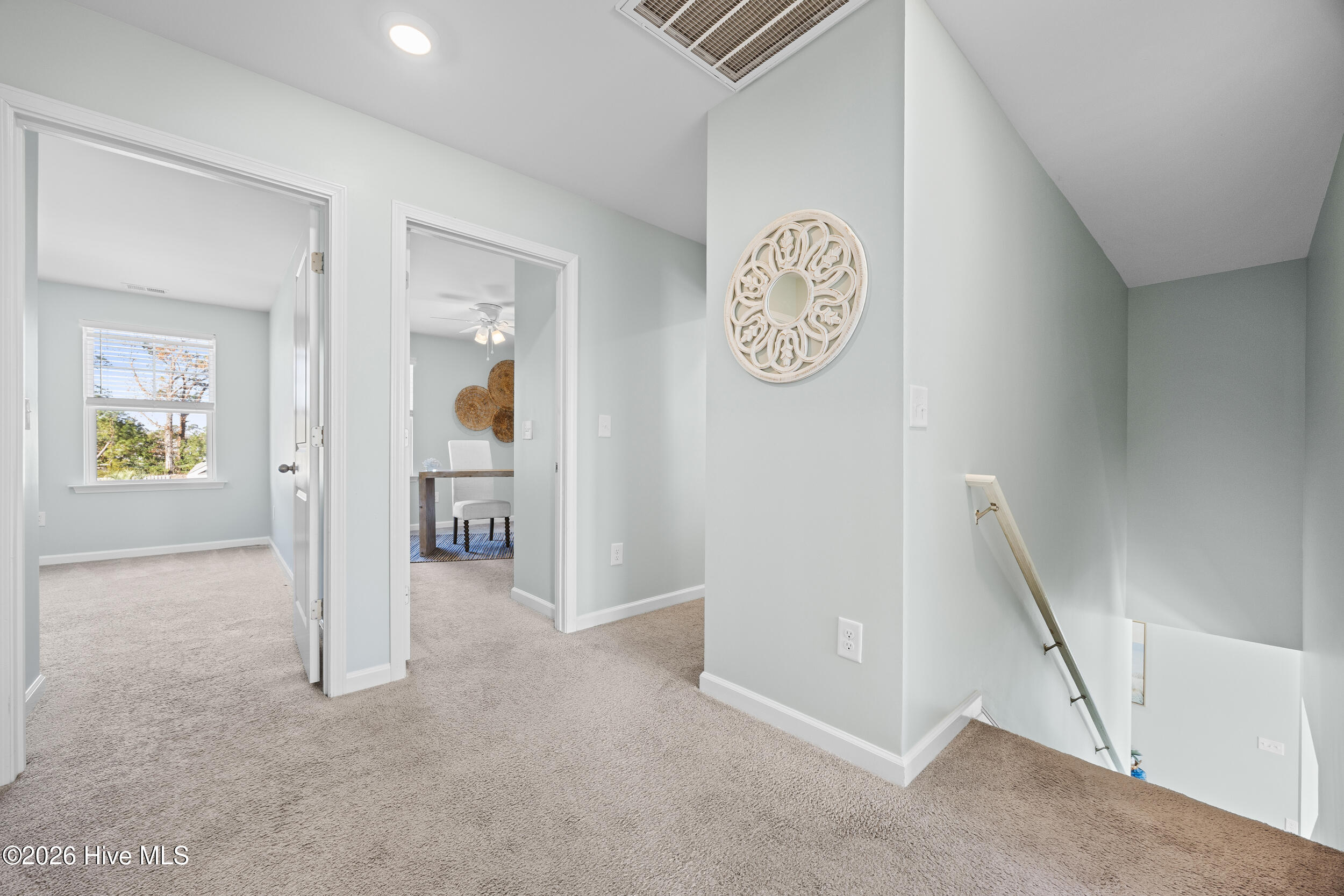 100561836 | Photo 19