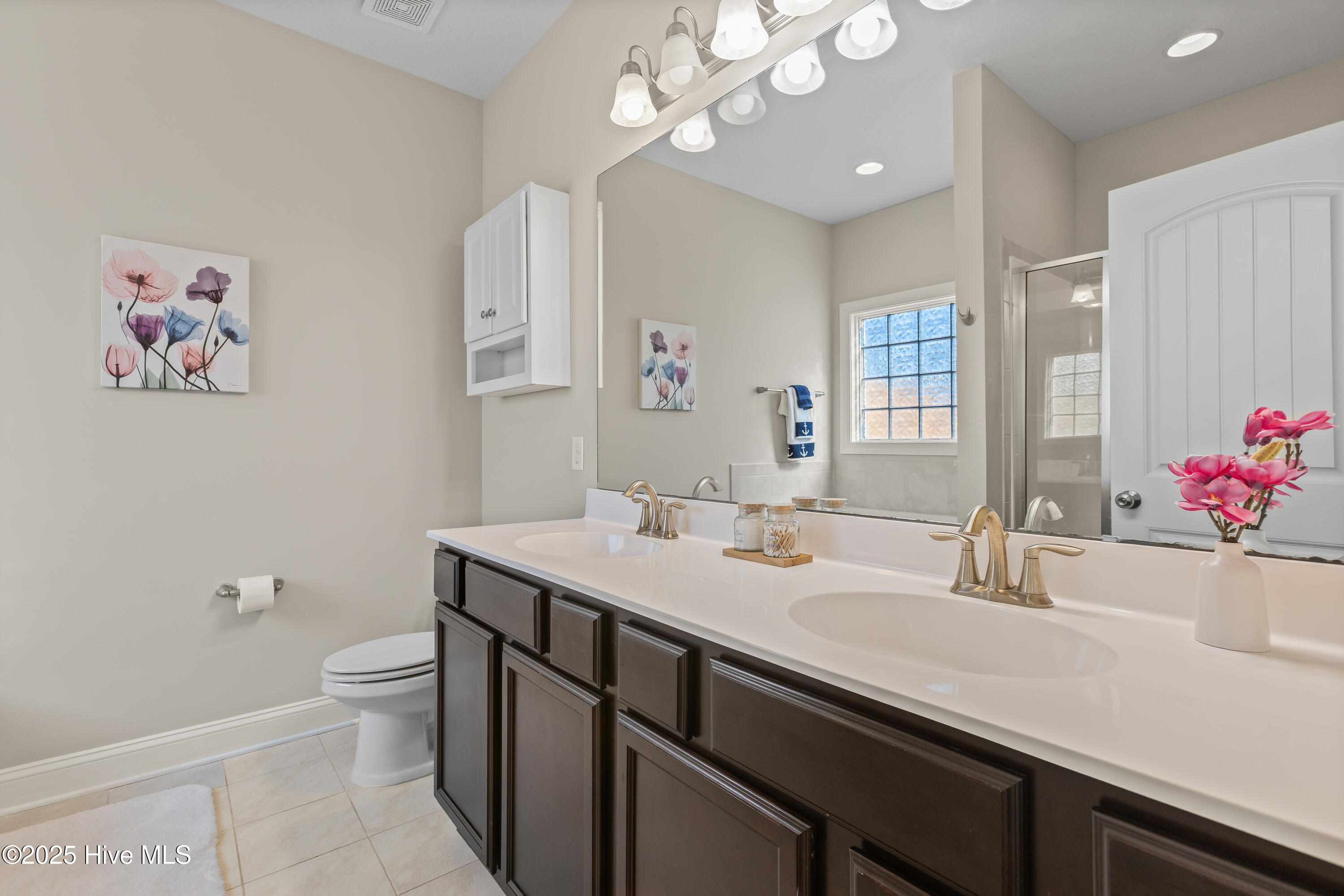 100541822 | Photo 21