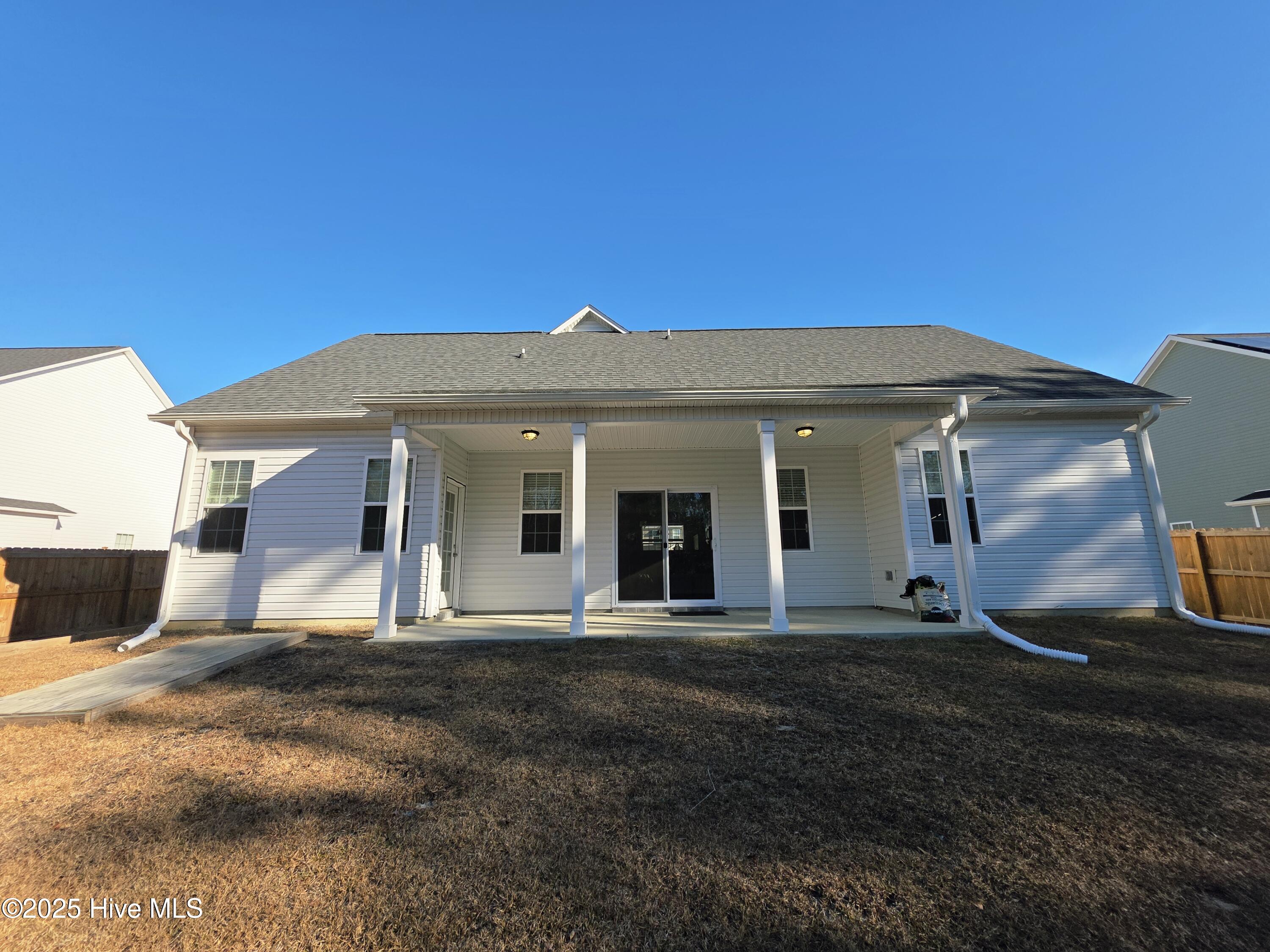 100545567 | Photo 32