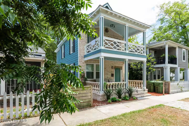 100562028 | Photo 47