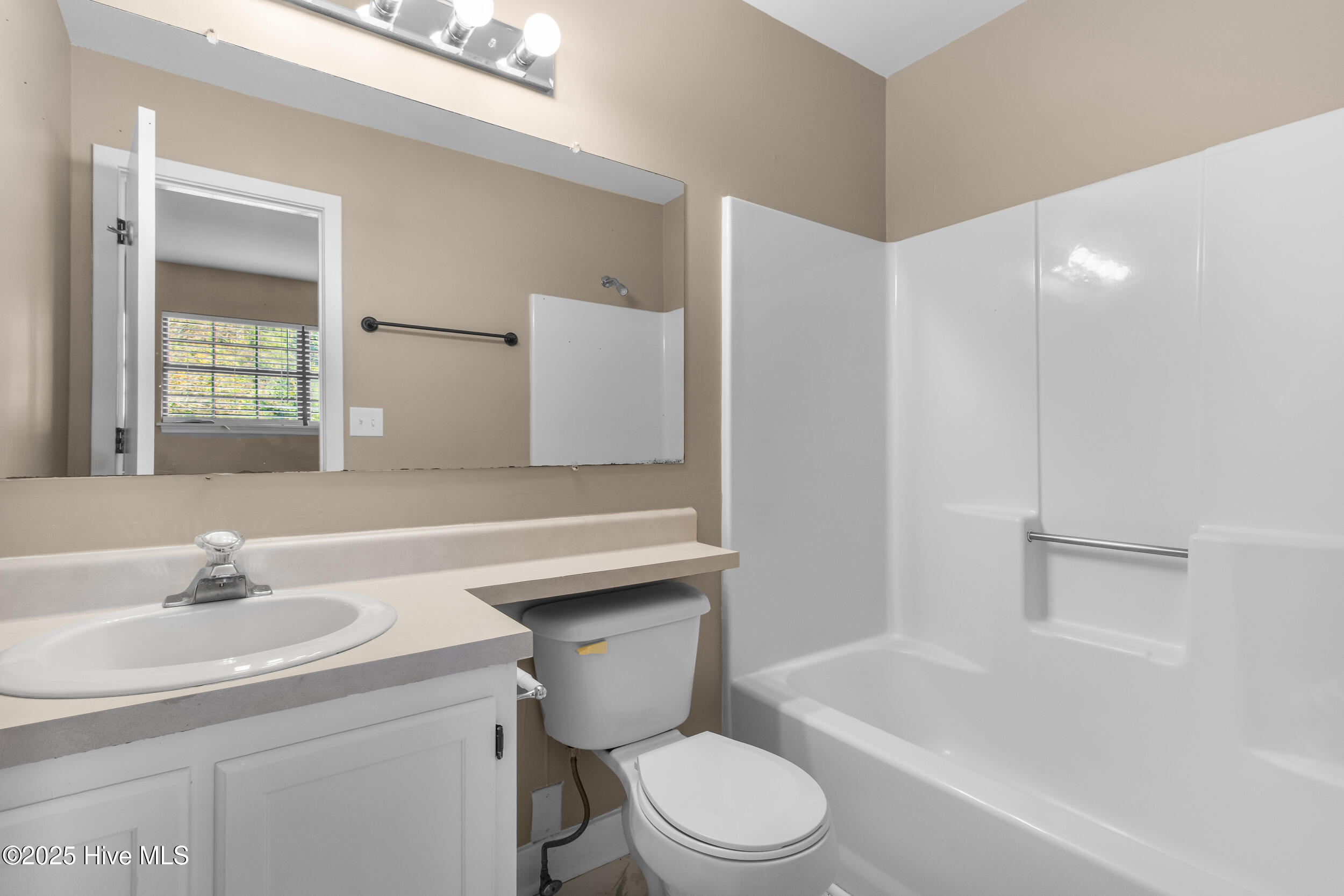 100540699 | Photo 29