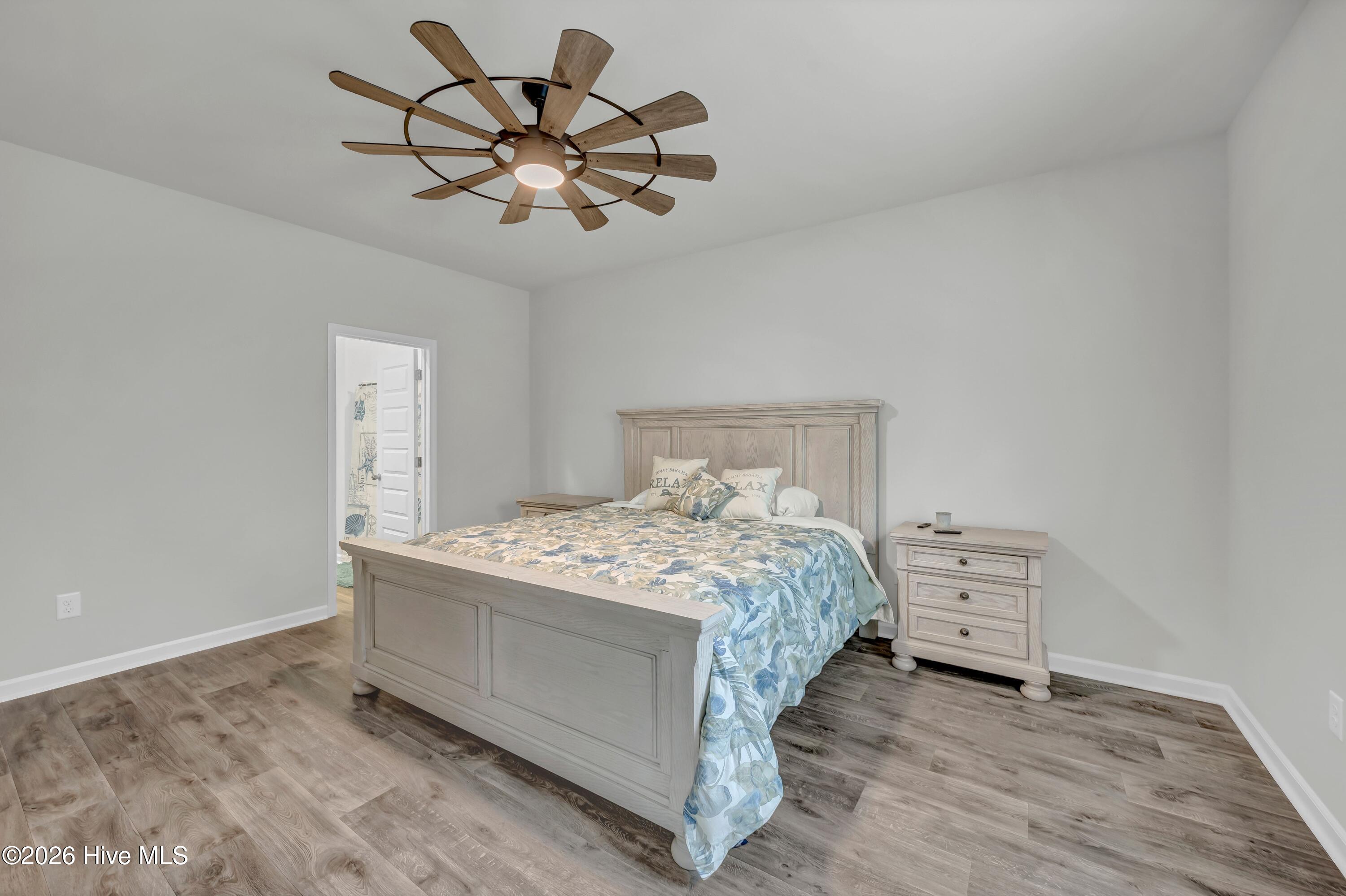 100554355 | Photo 14